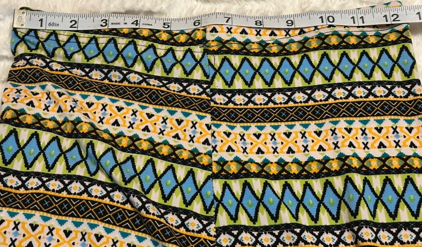 LOT of 2 Geometric Pattern Leggings Polyester Spandex Blend Women Size S/M-READ
