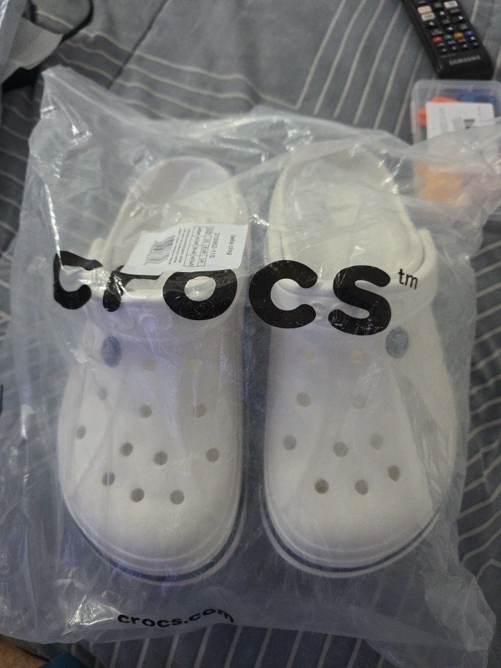 Crocs White, New, No Box, Women’s 9/Mens 7