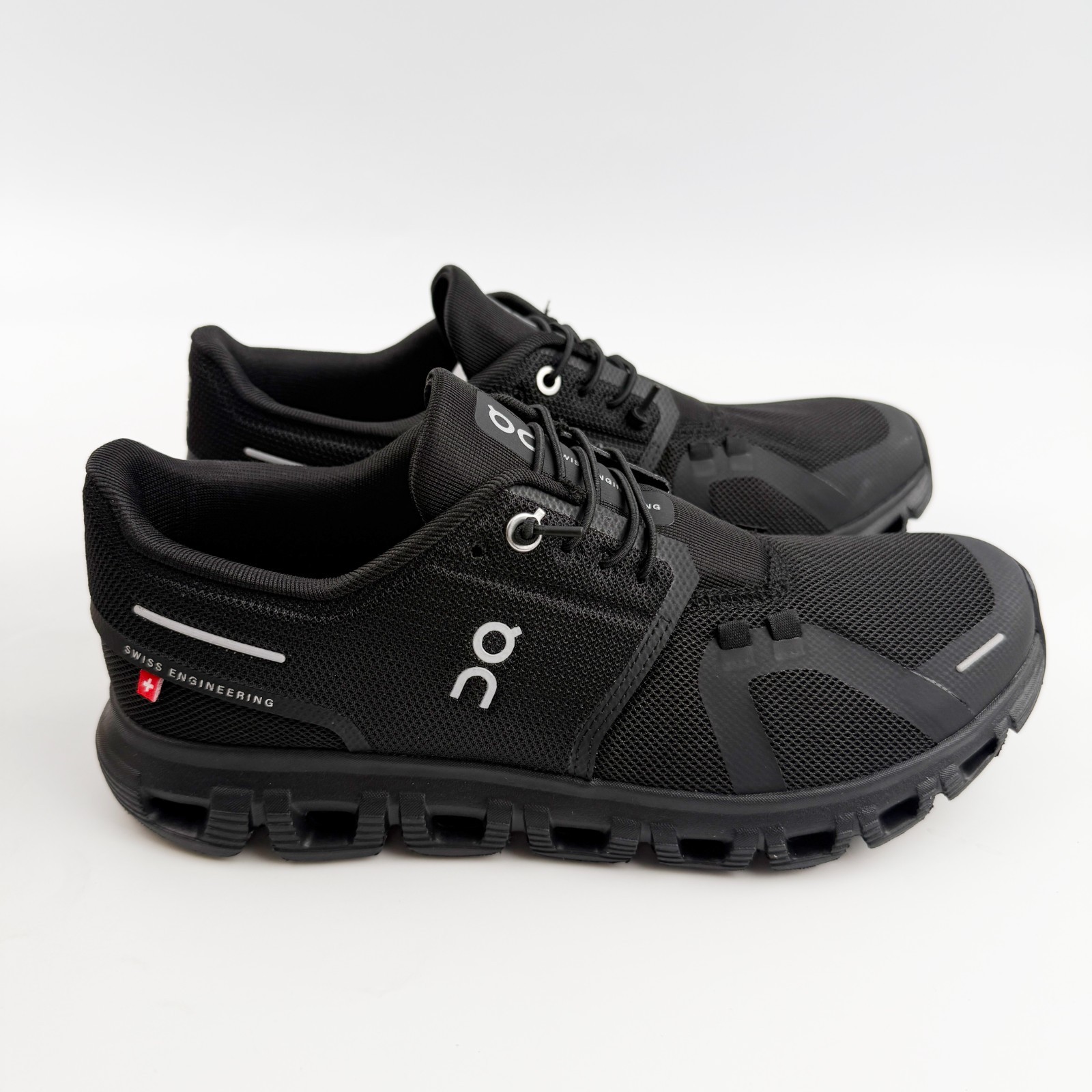 ON Cloud 6 Women’s Black All-Weather Comfort Running Sneakers Custom Shoelaces