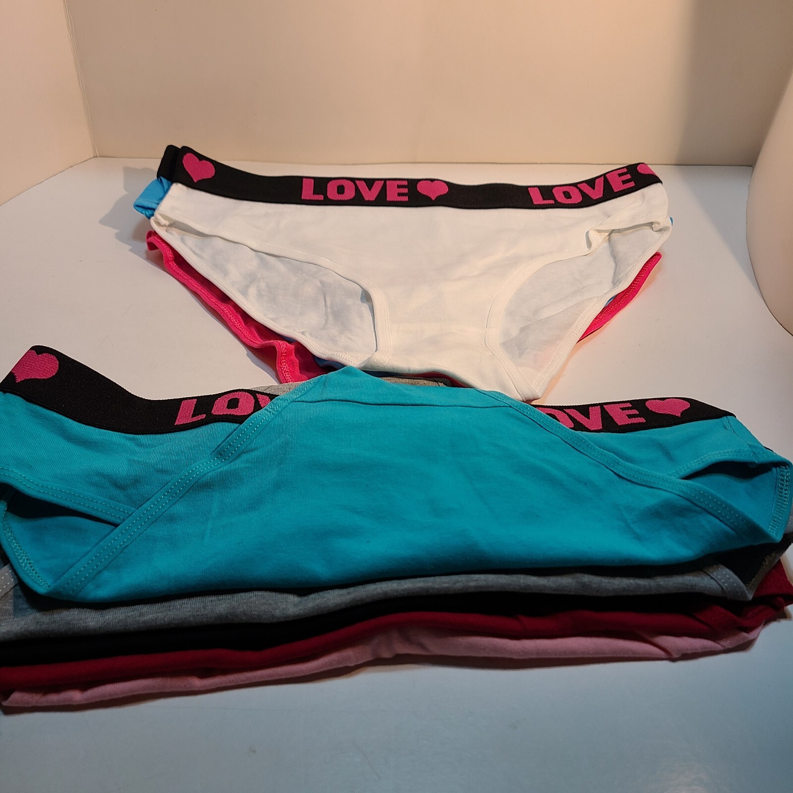 Womens Mid-Rise Cotton Briefs w/ Love Heart Waistband. Eight Pack.