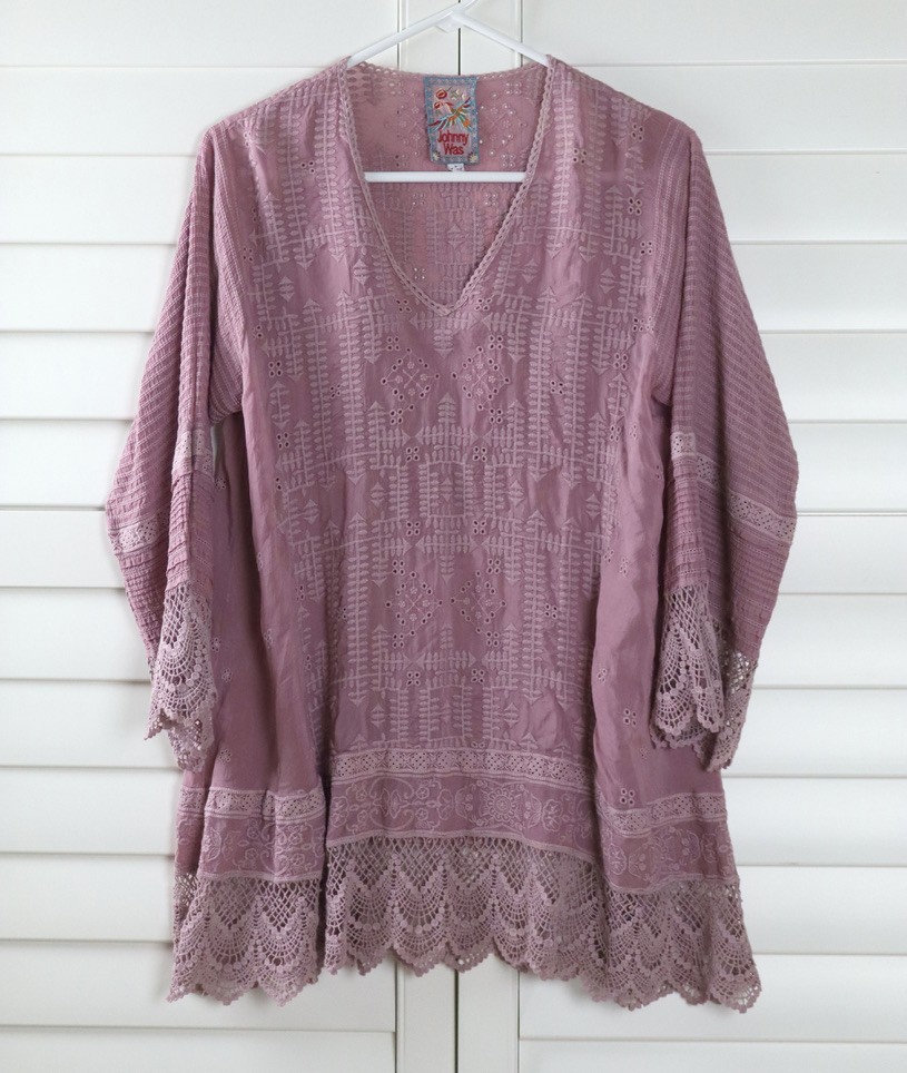 JOHNNY WAS $298 Mauve Embroidered Eyelet V-Neck Lace Blouse Top Size Small