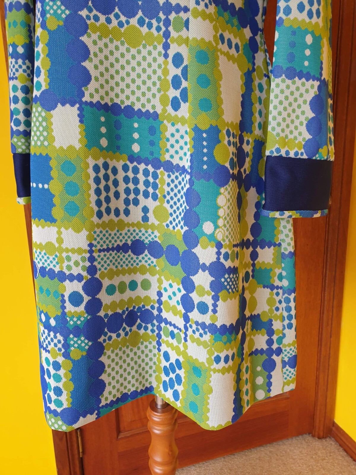 Vintage 1960s Geometric Green & Blue Mod Dress – Size 12