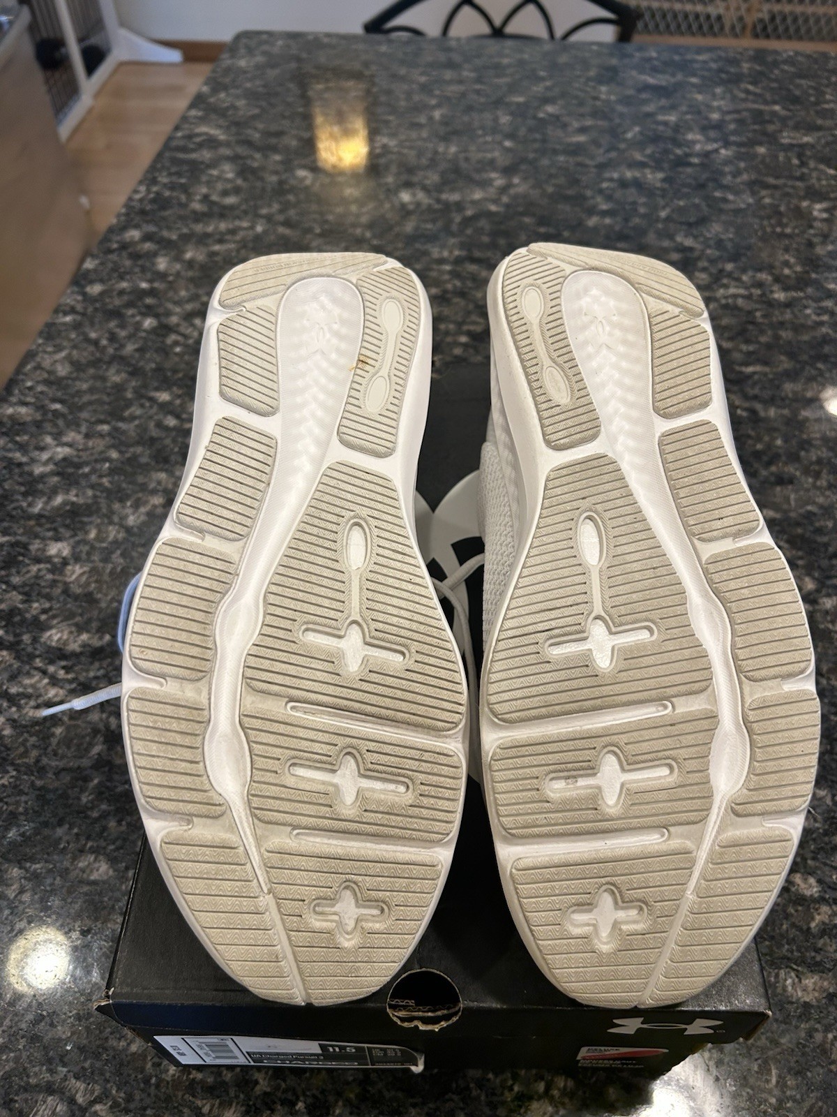 Under Armour Charged Pursuit 3 Shoes, White – Original Box Included – Size 11.5