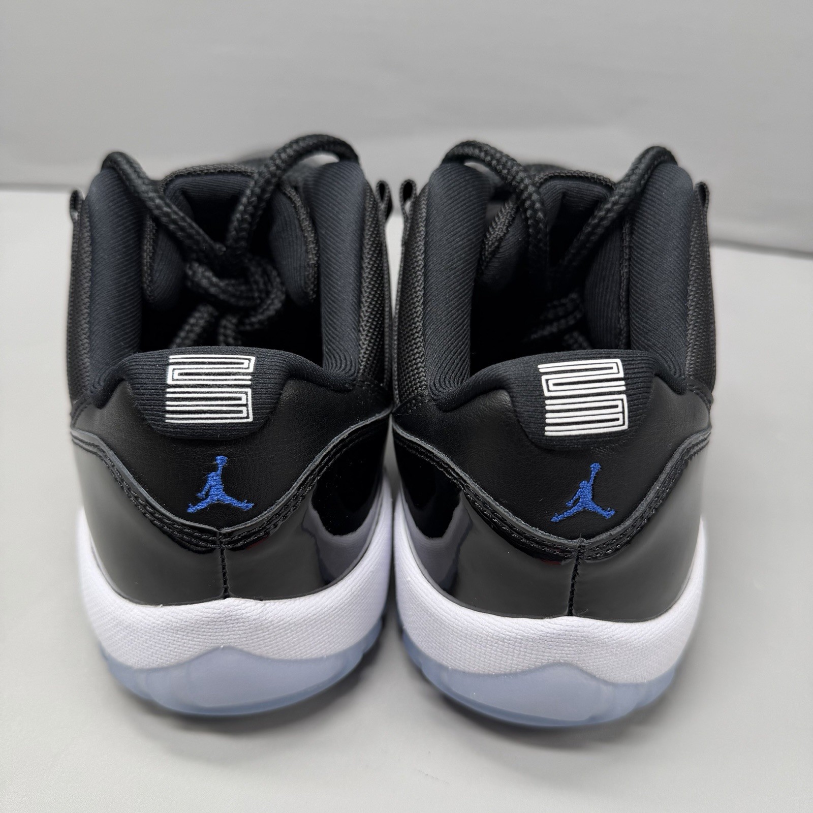 Air Jordan 11 Men Retro Low Space Jam Sneaker FV5104-004 Size 8 NEW B-Grade