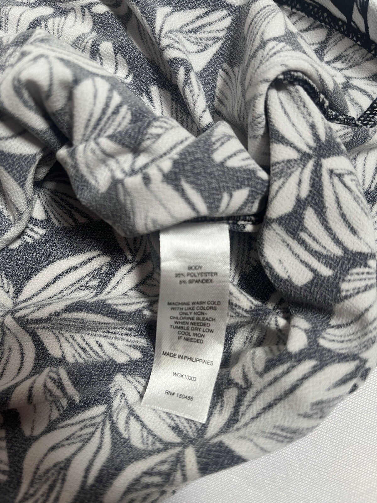 41Hawthorne Henri Ruched Knit Wrap Top (Black Floral) – XXL