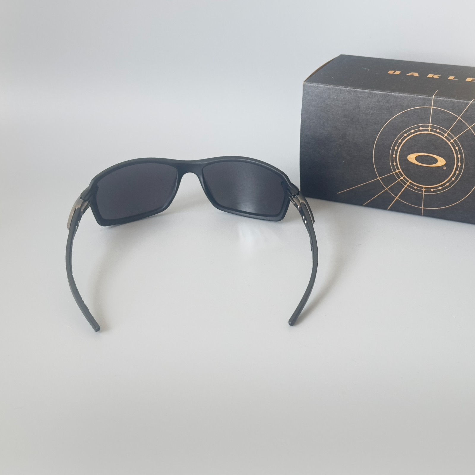 Oakley Carbon Shift OO9302 Matte Black Black Lens Sunglasses Carbon Fiber