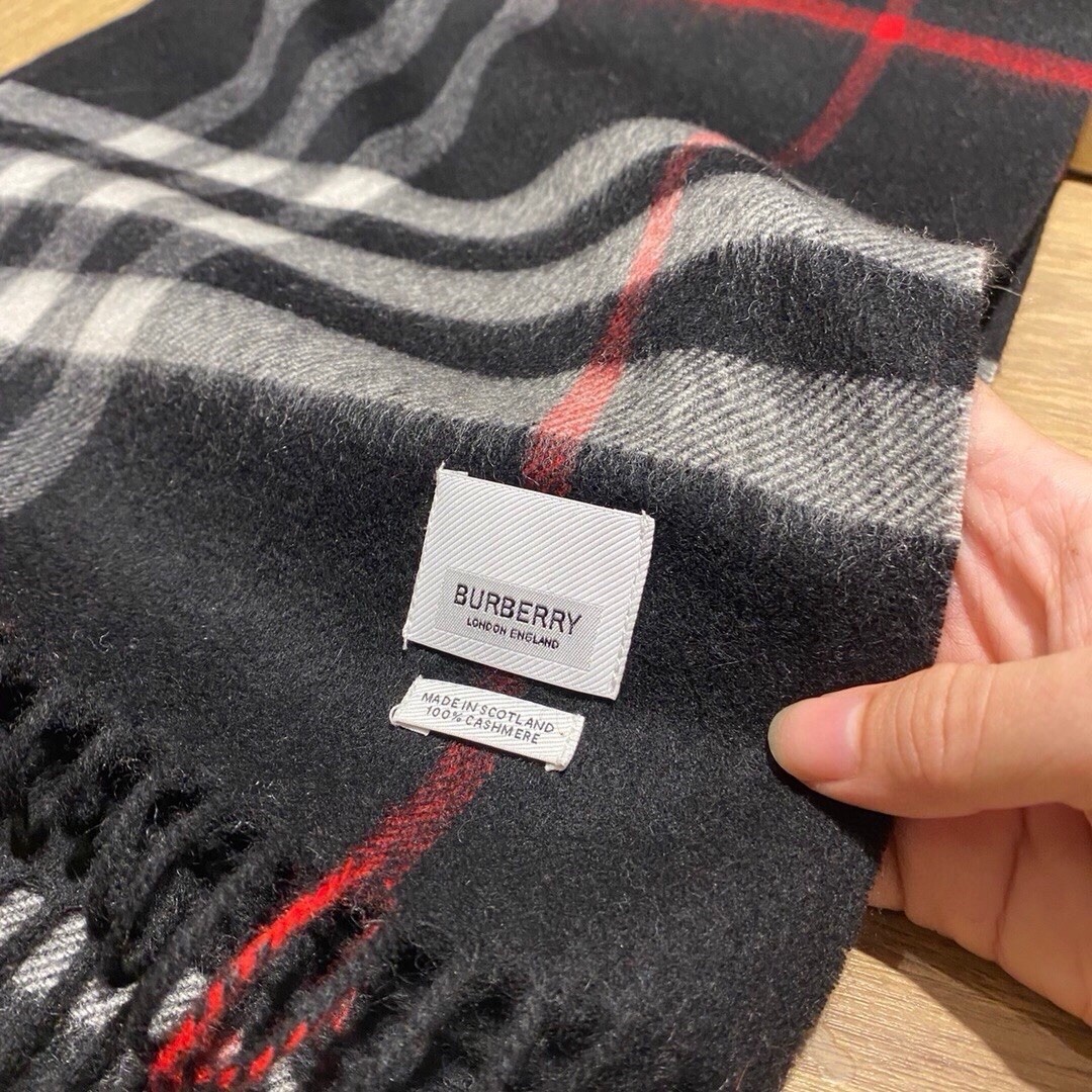 Burberry Cashmere Scarf Black Gray Red Plaid Fringe Logo Accent Rectangle