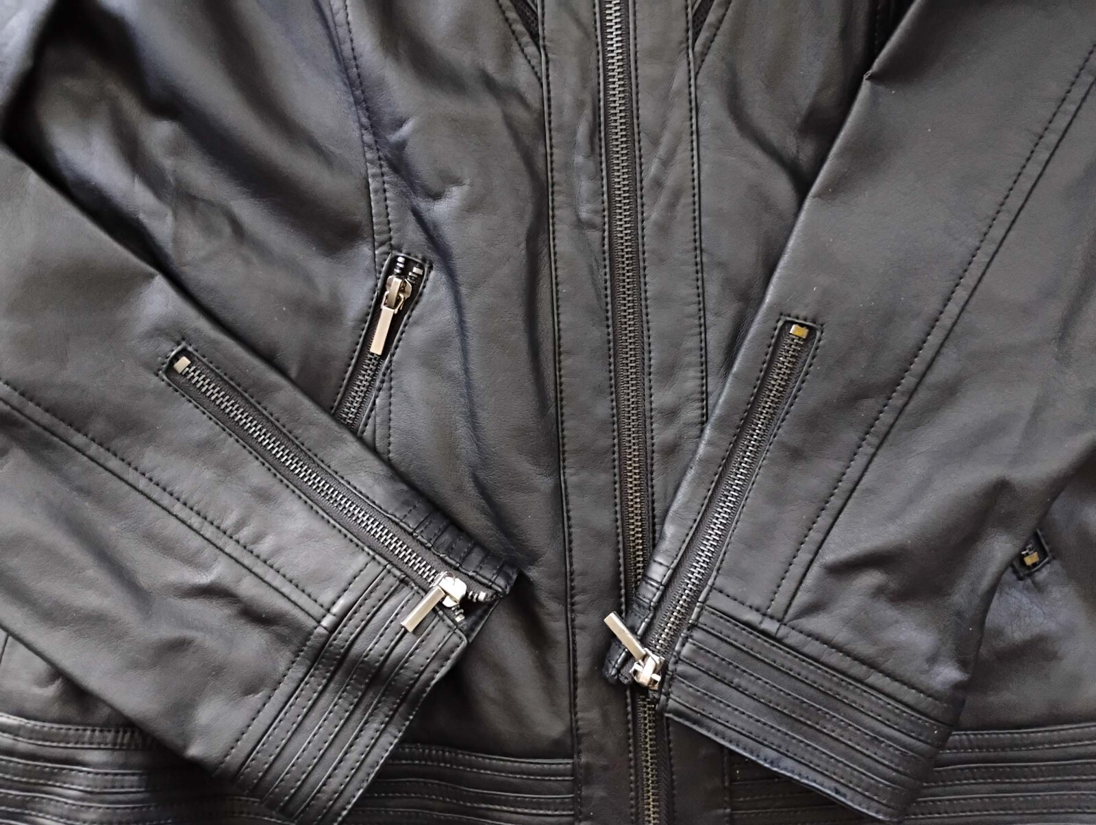 Buckle Black Jacket size L zip front, pockets & cuffs faux leather