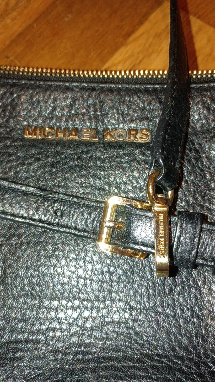 Michael Kors Jet Set Pebble Crossbody Women’s Crossbody TRIPLE Slot Bag – Black