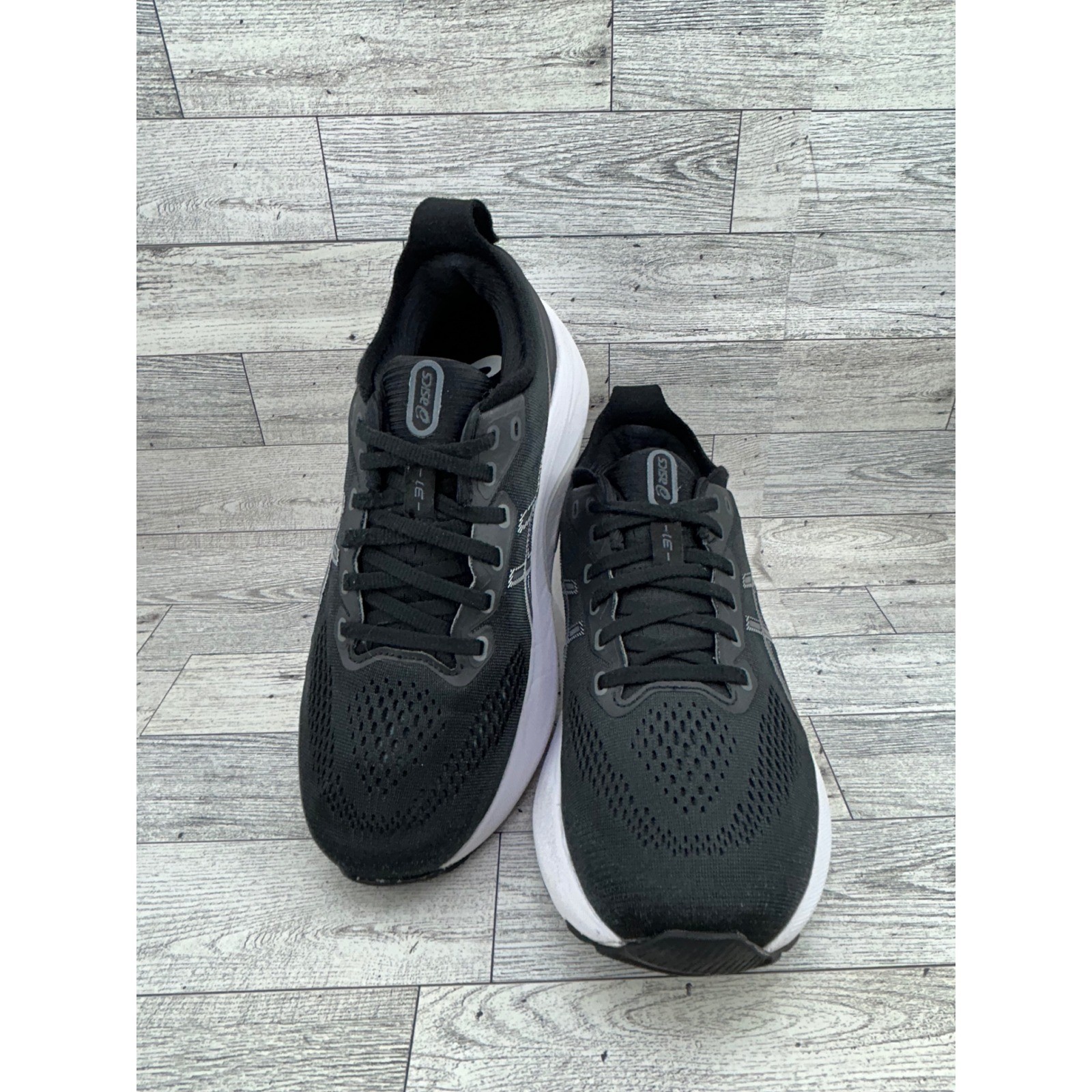 Asics Gel-Kayano 31 Black Graphite Grey Running Shoes 1012B670 Women Size 8