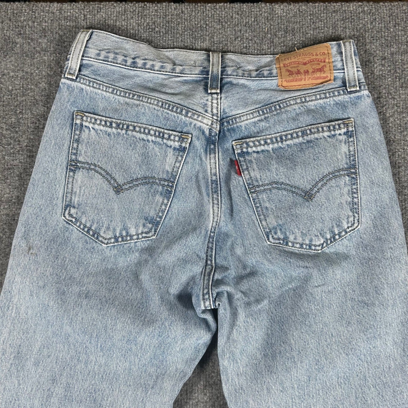 Levi’s Jeans Womens Size 25 Light Wash Blue Low Pro Straight Leg Cotton Denim