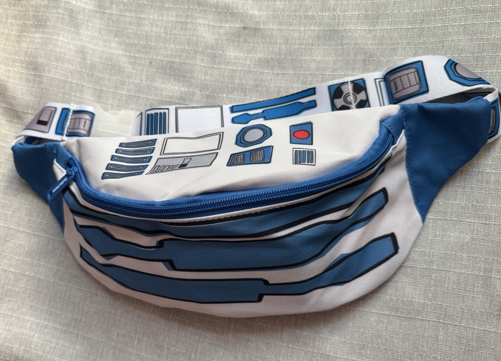 Disney Star Wars R2-D2 Belt Bag Fanny Pack Blue/White Zip Adjustable Strap