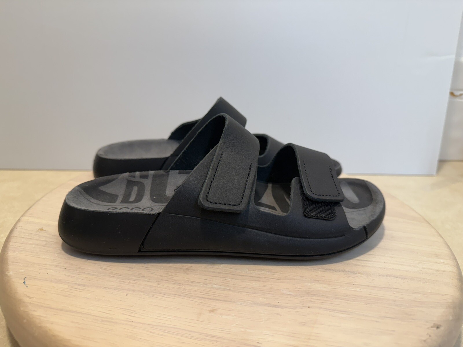 ECCO Cozmo Men’s Two Strap Slide Sandal Leather Adjustable Black Size 5-5.5