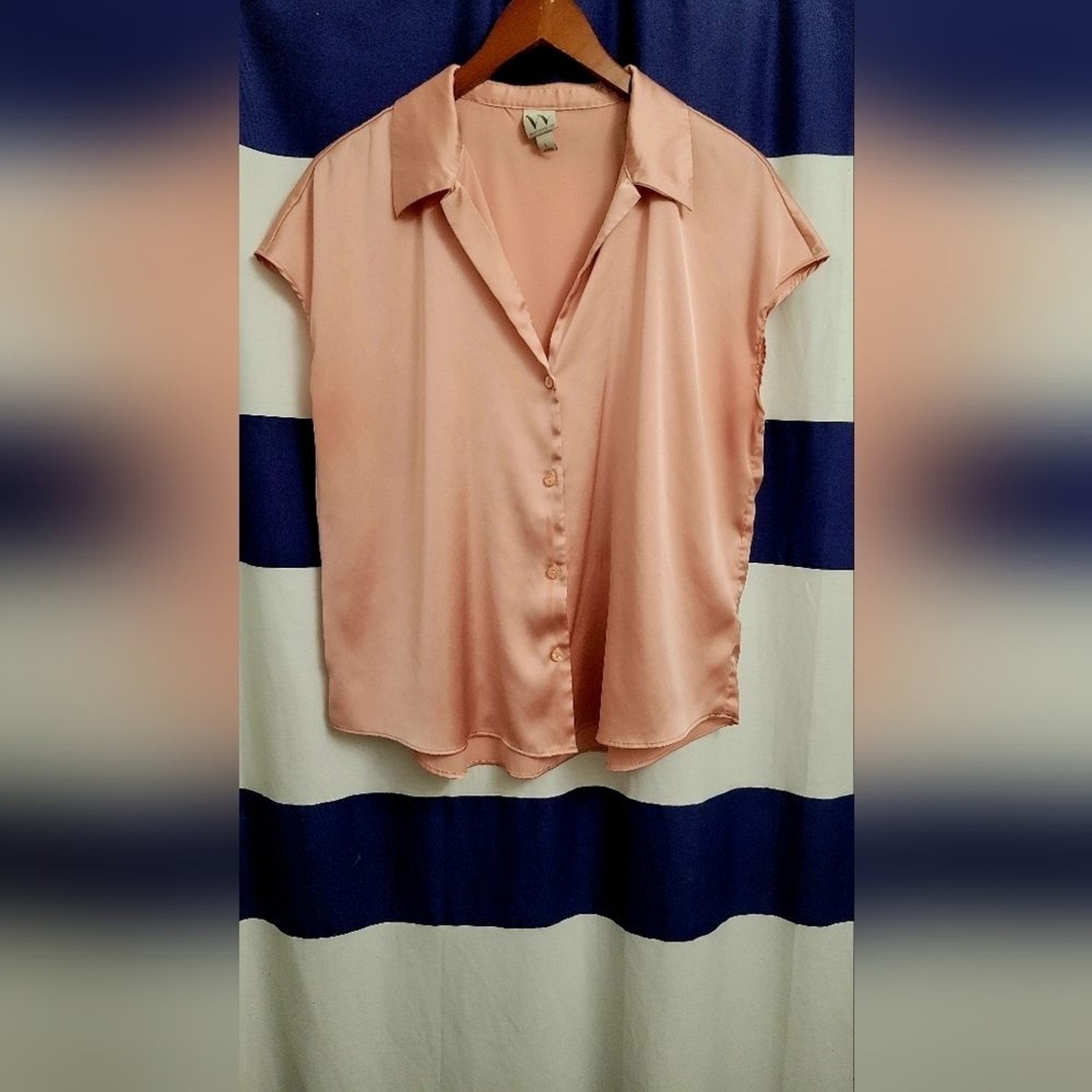 Worthington Light Pink Satin Button Down Shirt – Versatile Blouse | Size Large