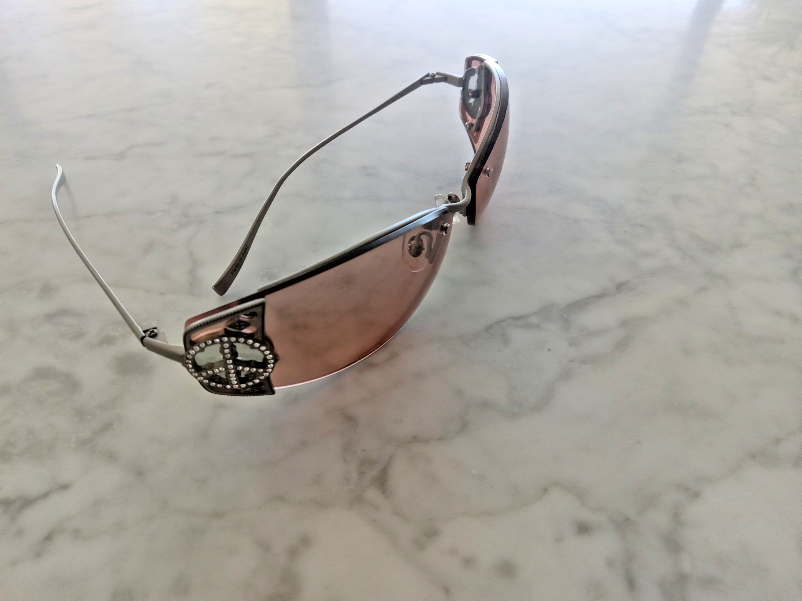 LOREE RODKIN SUNGLASSES MODEL CHER IN ANTIQUE SILVER COLOR WITH LIGHT PINK LENS