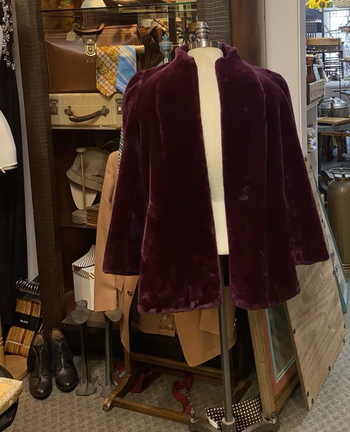 Casper Women’s Juniors L Burgundy Faux Fur Open Front Lined Short Jacket