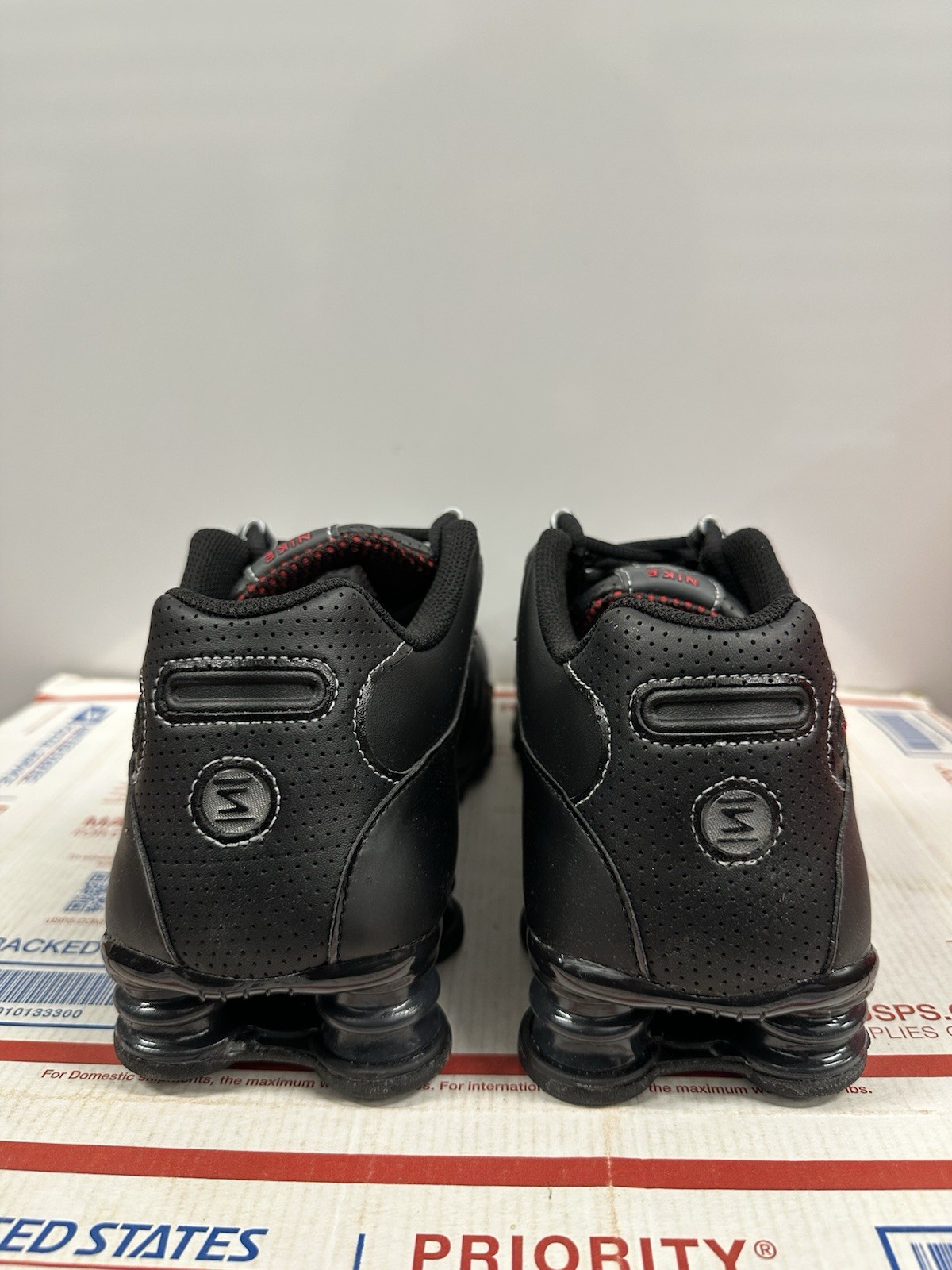 Nike Shox NZ ‘Black Varsity Red’ 378341 017 Size 8.5