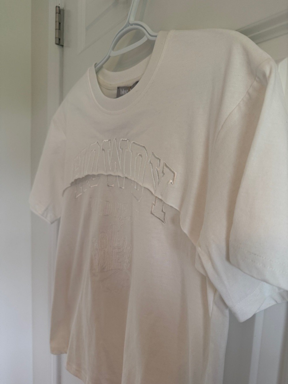 NWT Blue b. Howdy WildHeart Embroidered Western Tee Neutral Cowgirl Boho