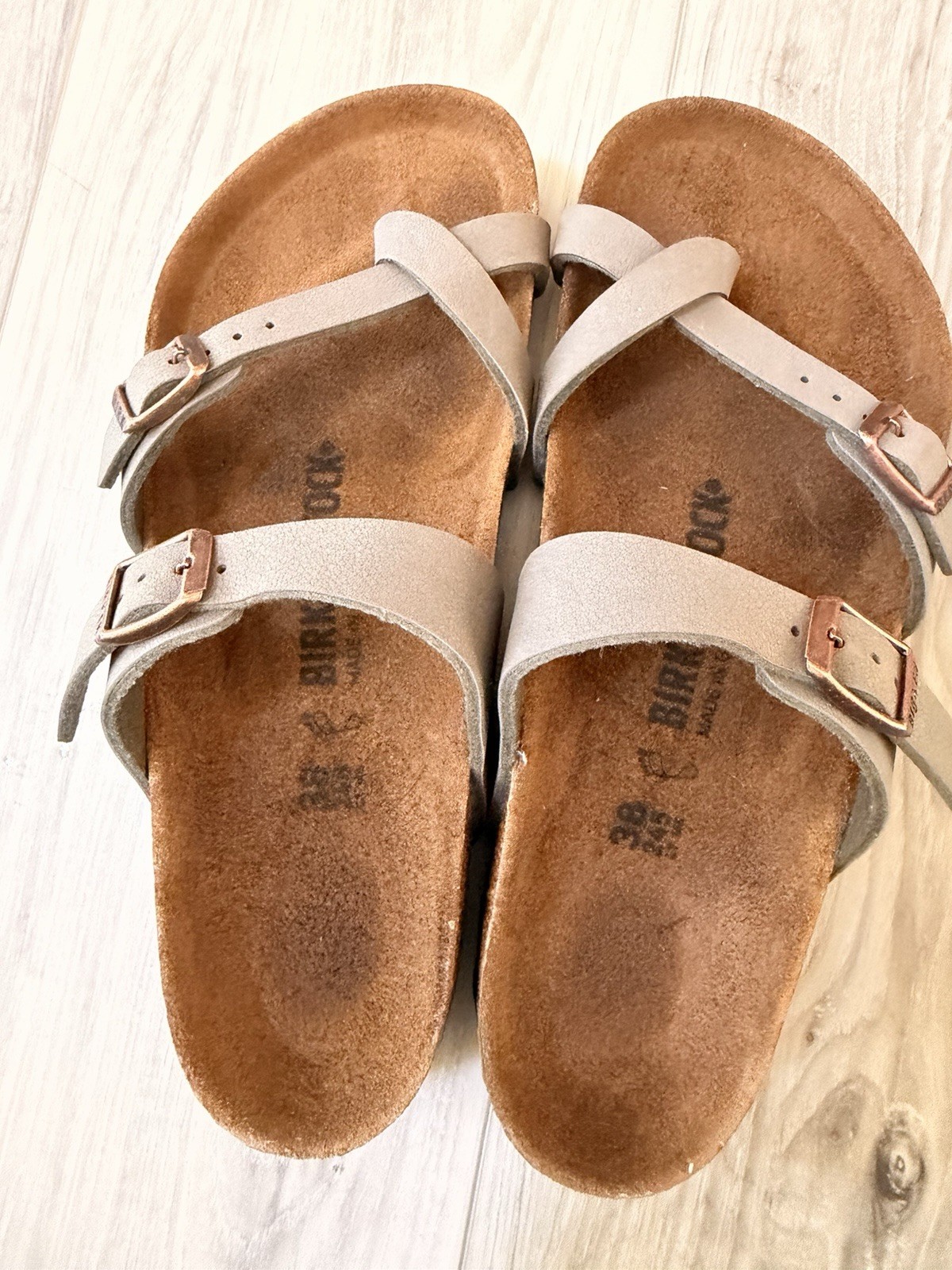 Birkenstock Beige Leather Strappy Buckle Sandals Women’s 38