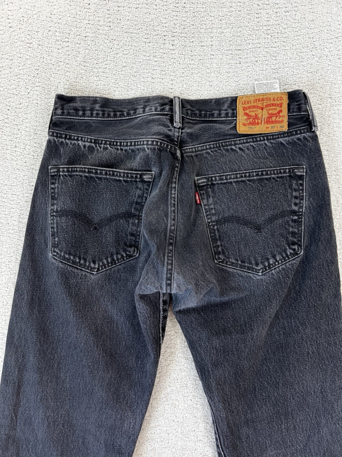 Levis 501 Original Fit Washed Black Jeans Mens 32 Button Fly Denim SKU 0050