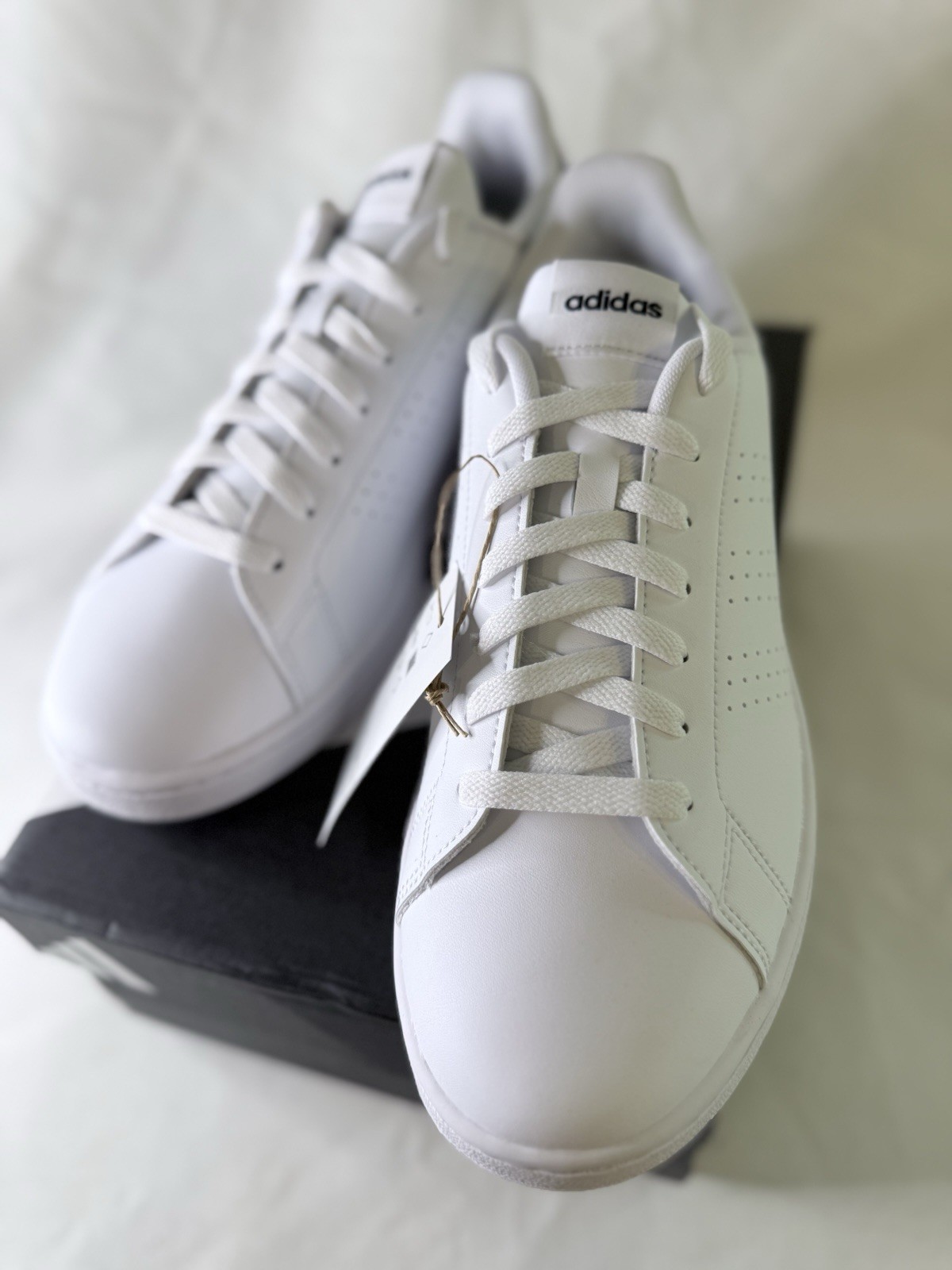 Adidas Advantage Men’s Low-Top Leather Lace-Up Sneaker White/Black GZ5299 NIB