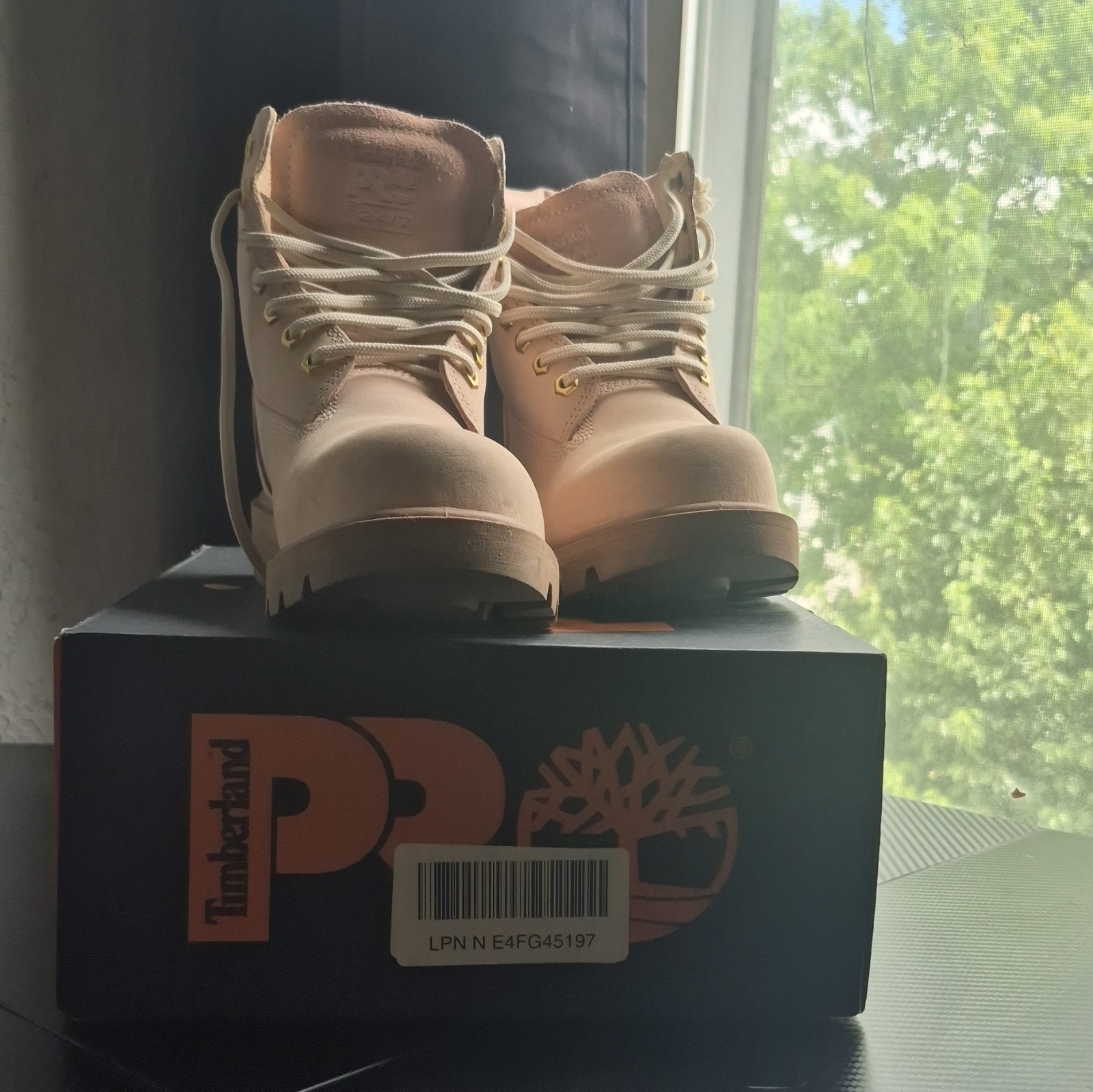 Timberland PRO Men’s Suede Composite Toe Lace-Up Ankle Work Boot Beige/pink 6W