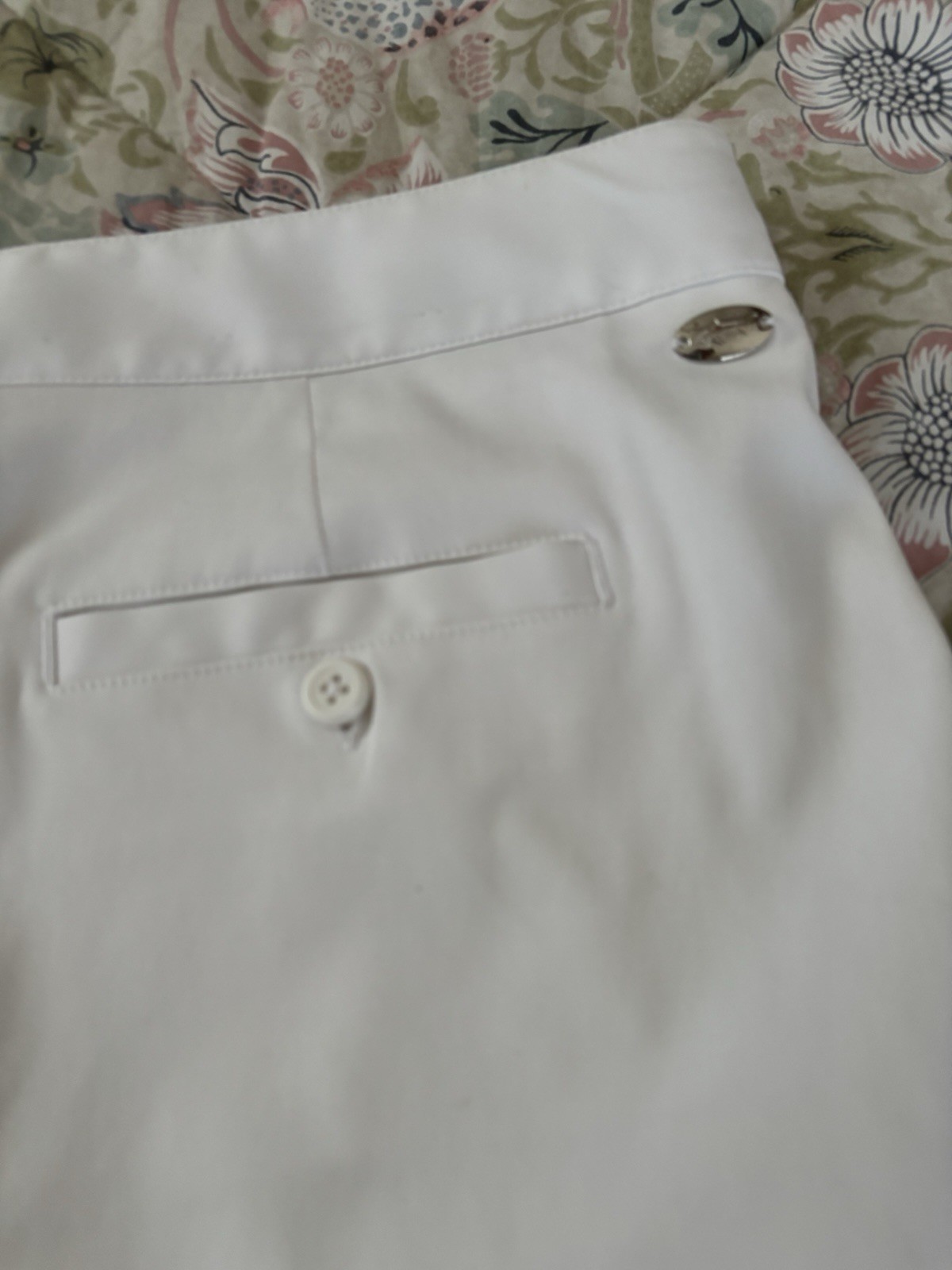 Womens Skorts (4). White, turquoise, tan and yellow. Size 12.