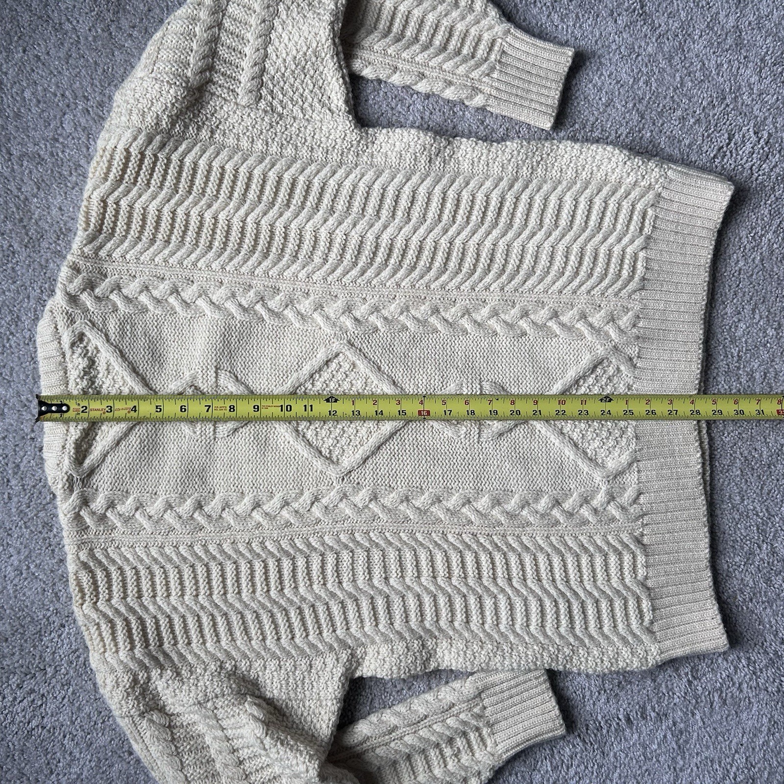 Vintage Burberrys Cable Knit Wool Crewneck Sweater Jumper Made In England Large