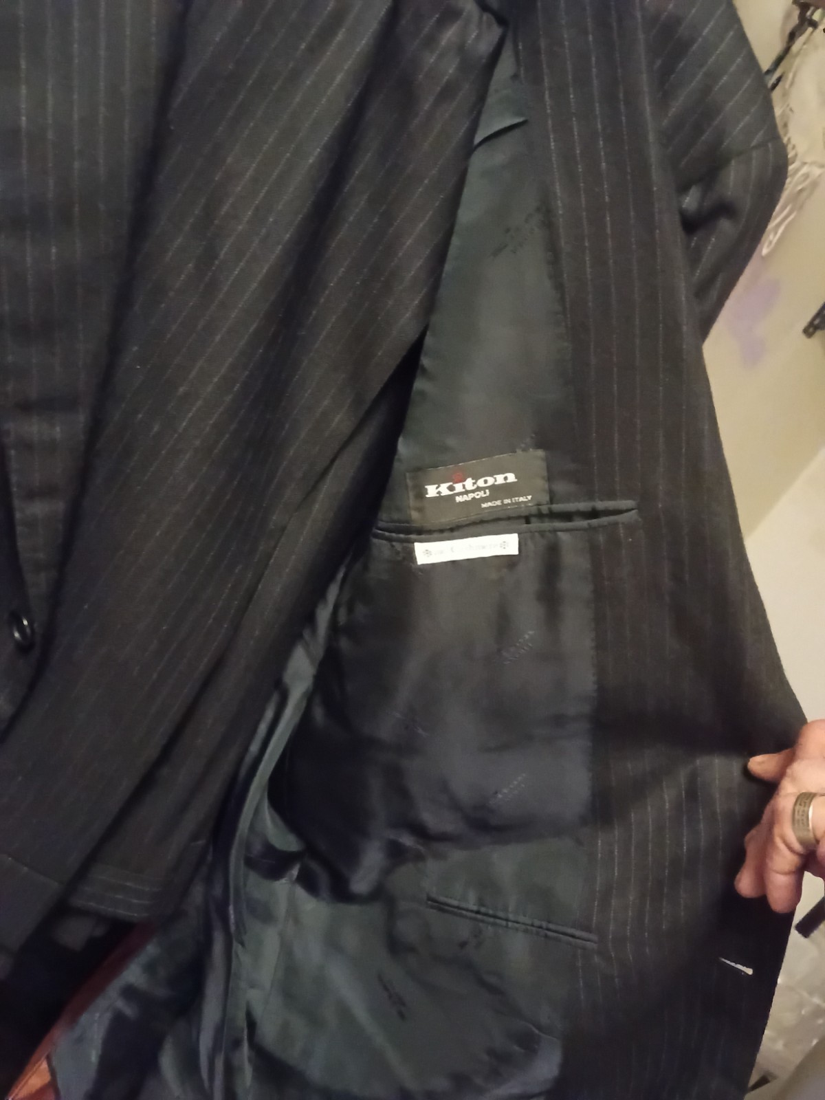 Kiton Charcoal 100% Cashmere Flannel Striped 2-Piece Suit Men’s 42R 36W 29I