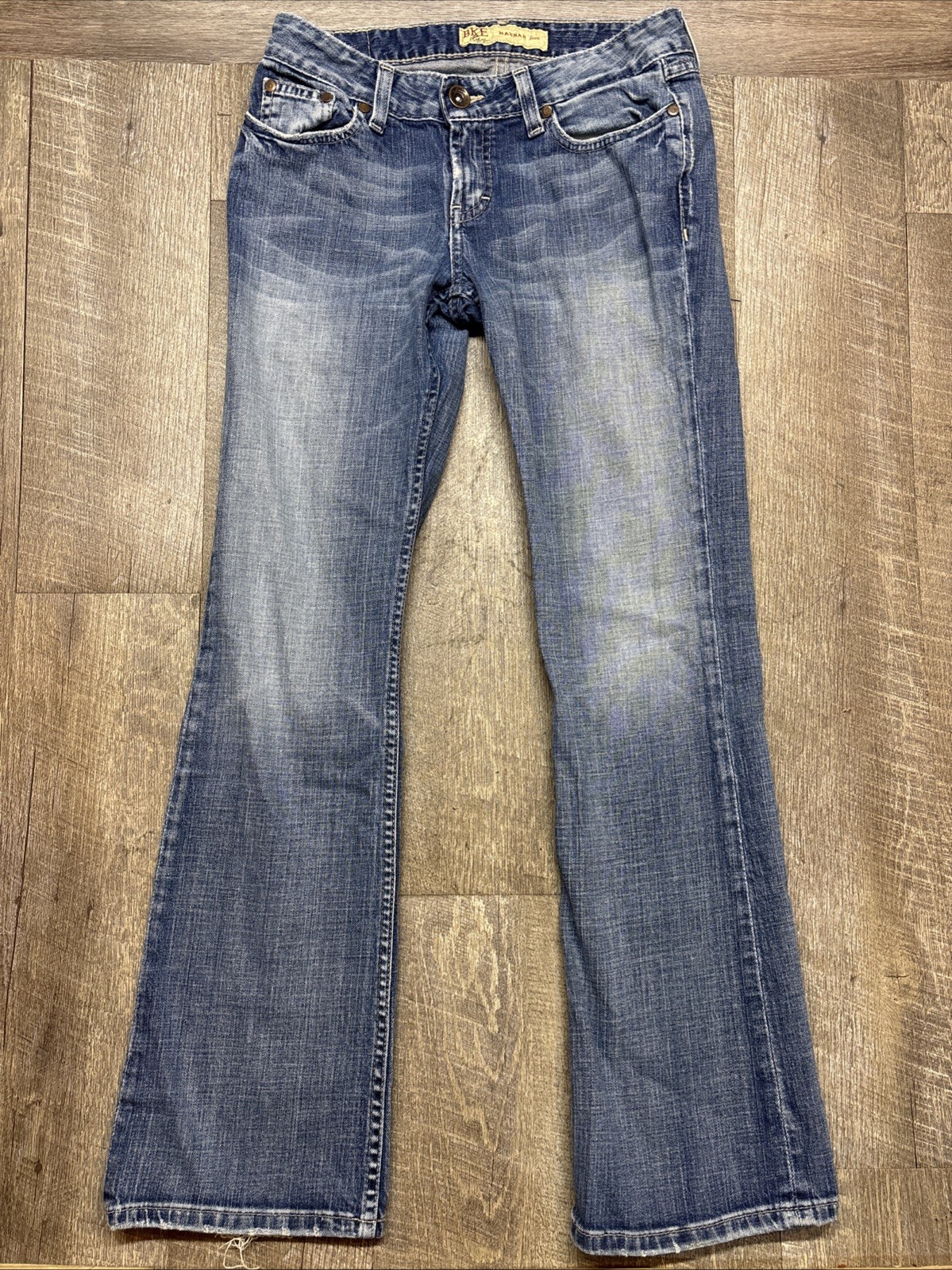 BKE Buckle Women’s Hannah Boot Cut Jean 28×31.5 Blue Med Wash Stretch Low Rise