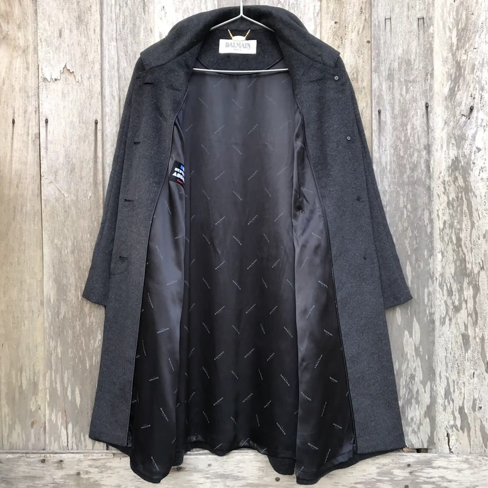 Balmain Grey Wool Coat Men or Women’s Size Large (24 In Pit-To-Pit)