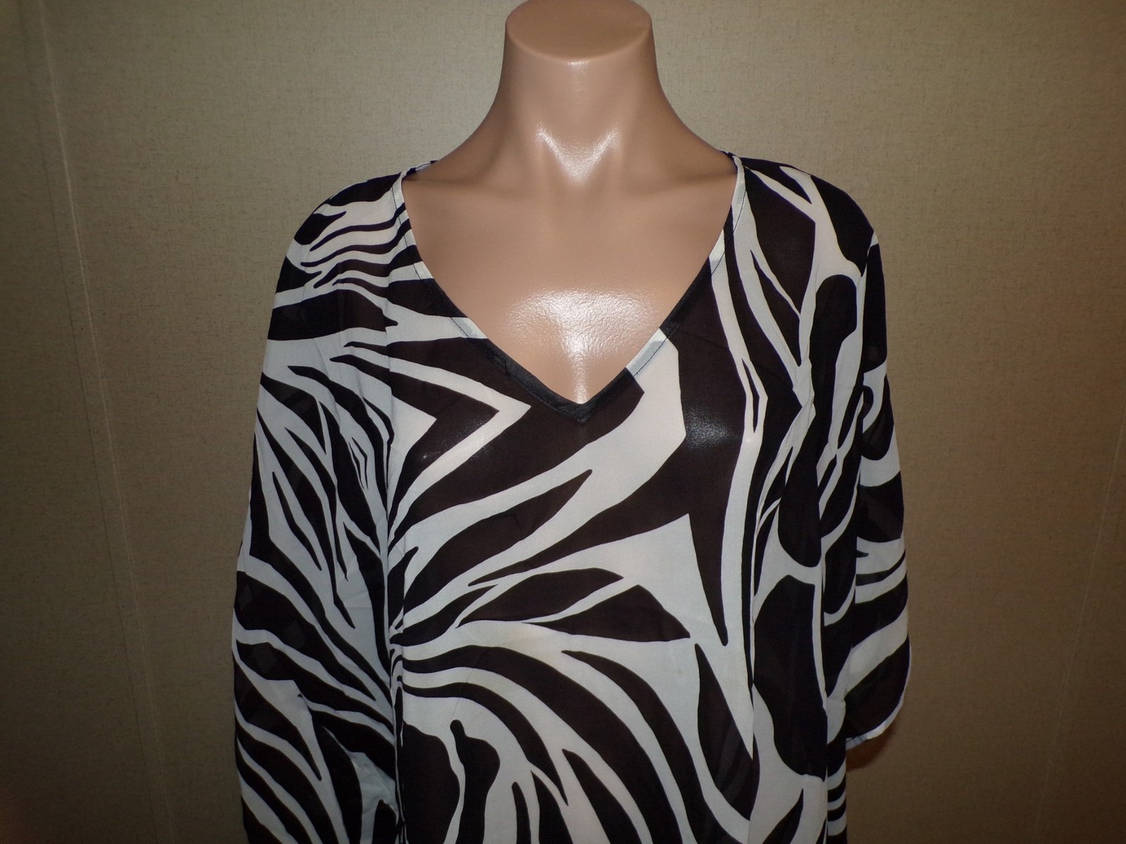 Chicos Black White Sheer Batwing Dolman Sleeve Top Size Large/XL Womens Blouse