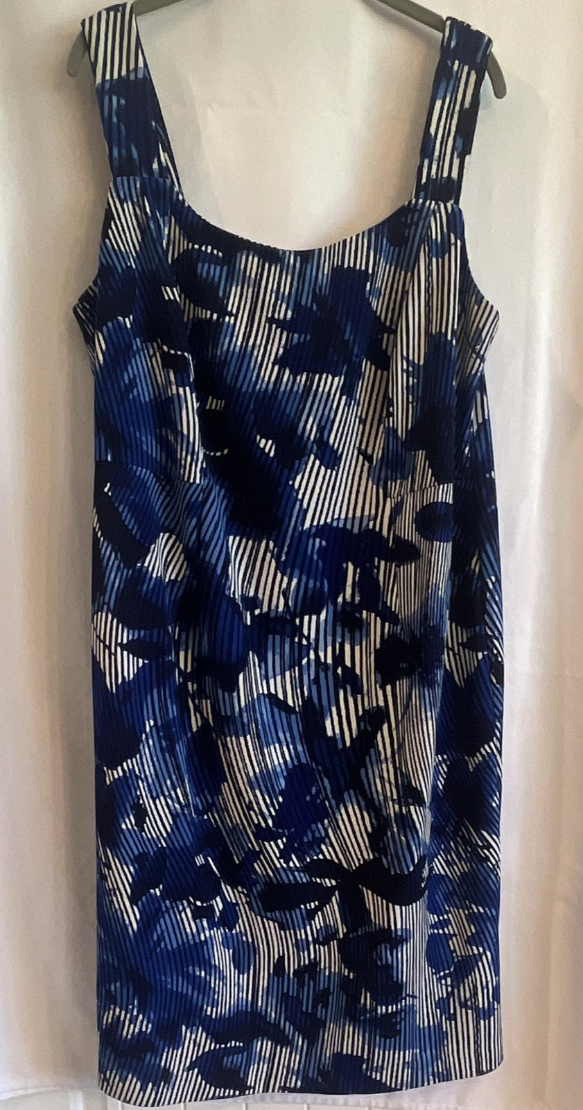 Maya Brooke Blue/White Abstract Sheath Dress Scoop Neck Sleeveless Knee 14W