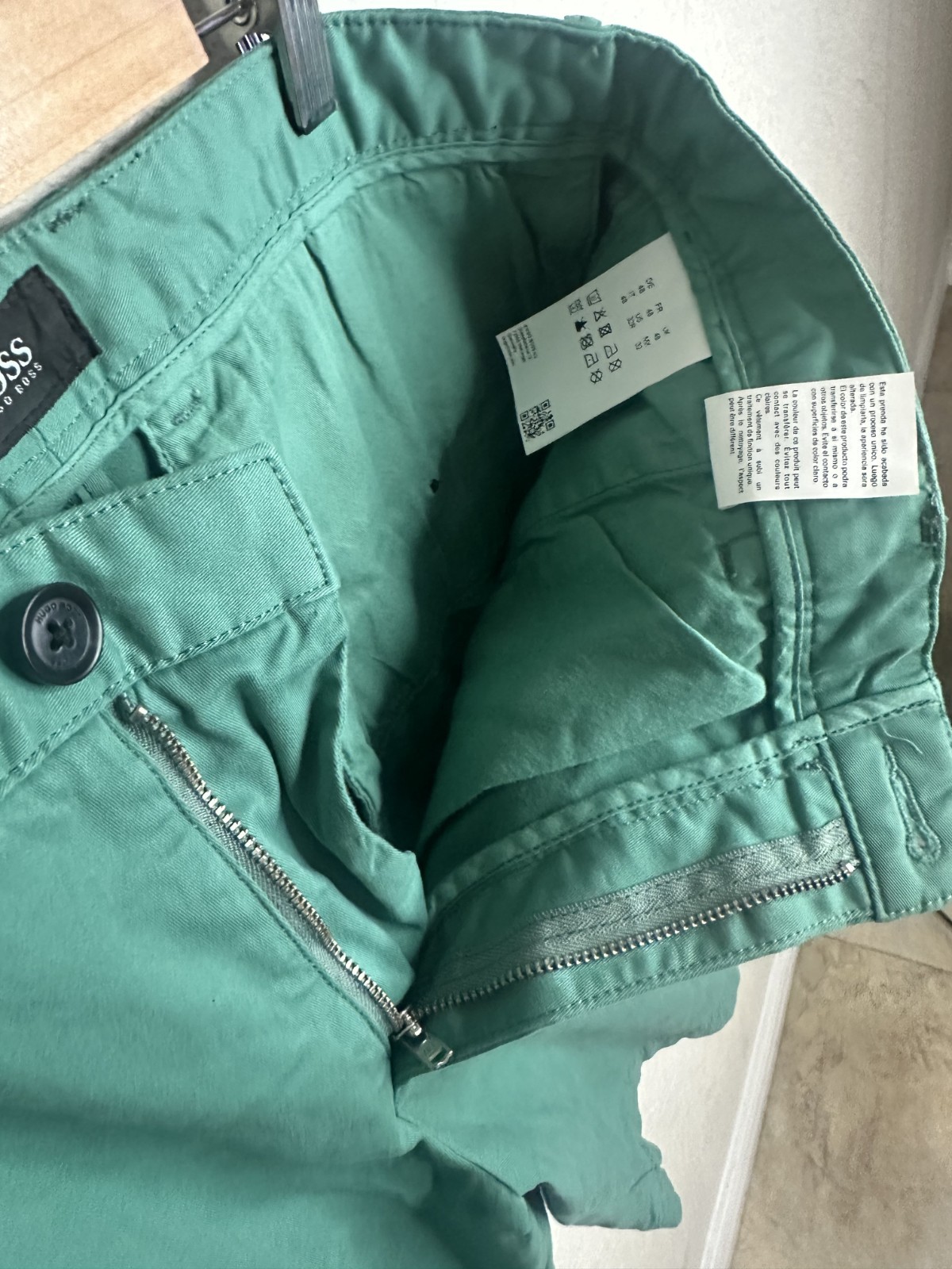 Hugo Boss mens shorts, barley worn, quick shipping