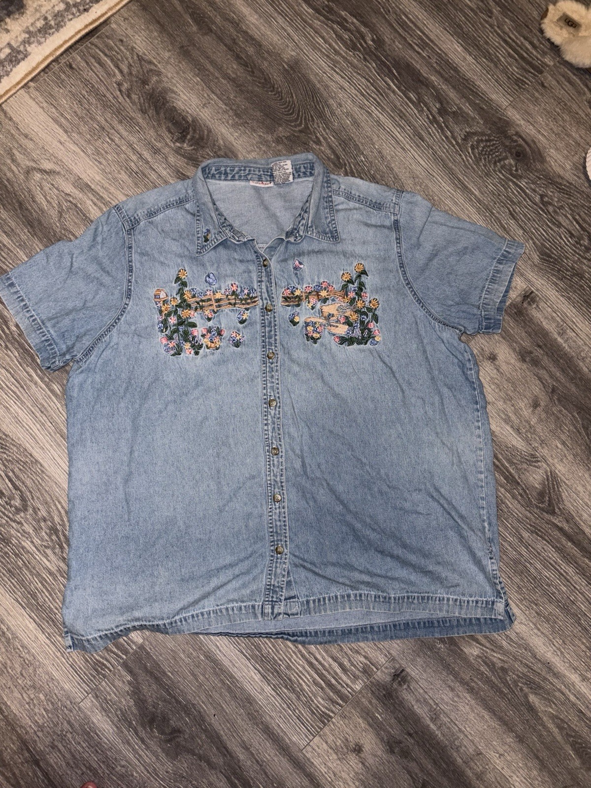 Bobbie Brooks Woman Blue Denim Floral Embroidered Button-Up Shirt 18W/20W