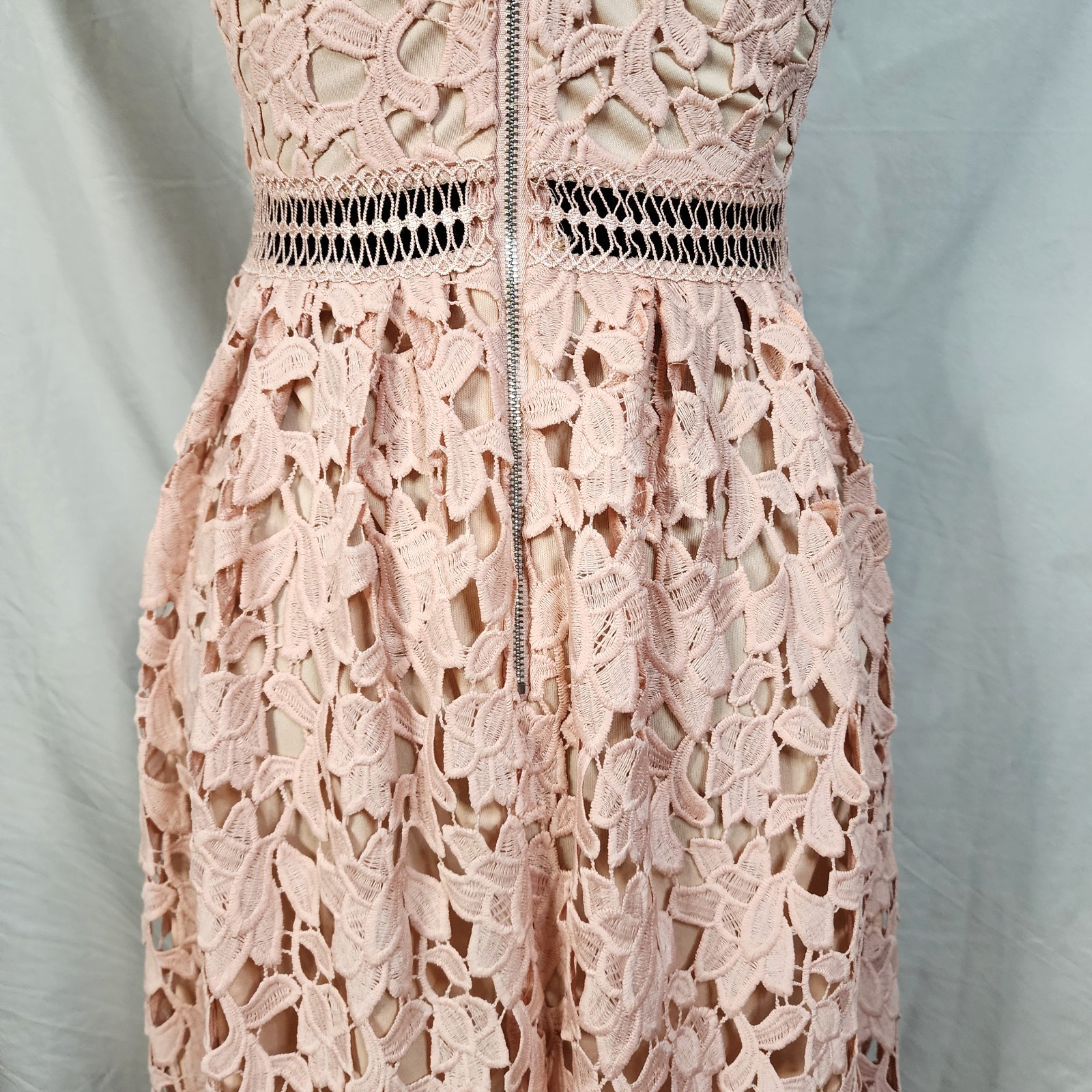 JUST ME Size Small Soft Pink Crochet Lace Sleeveless Floral Fit and Flare Dress
