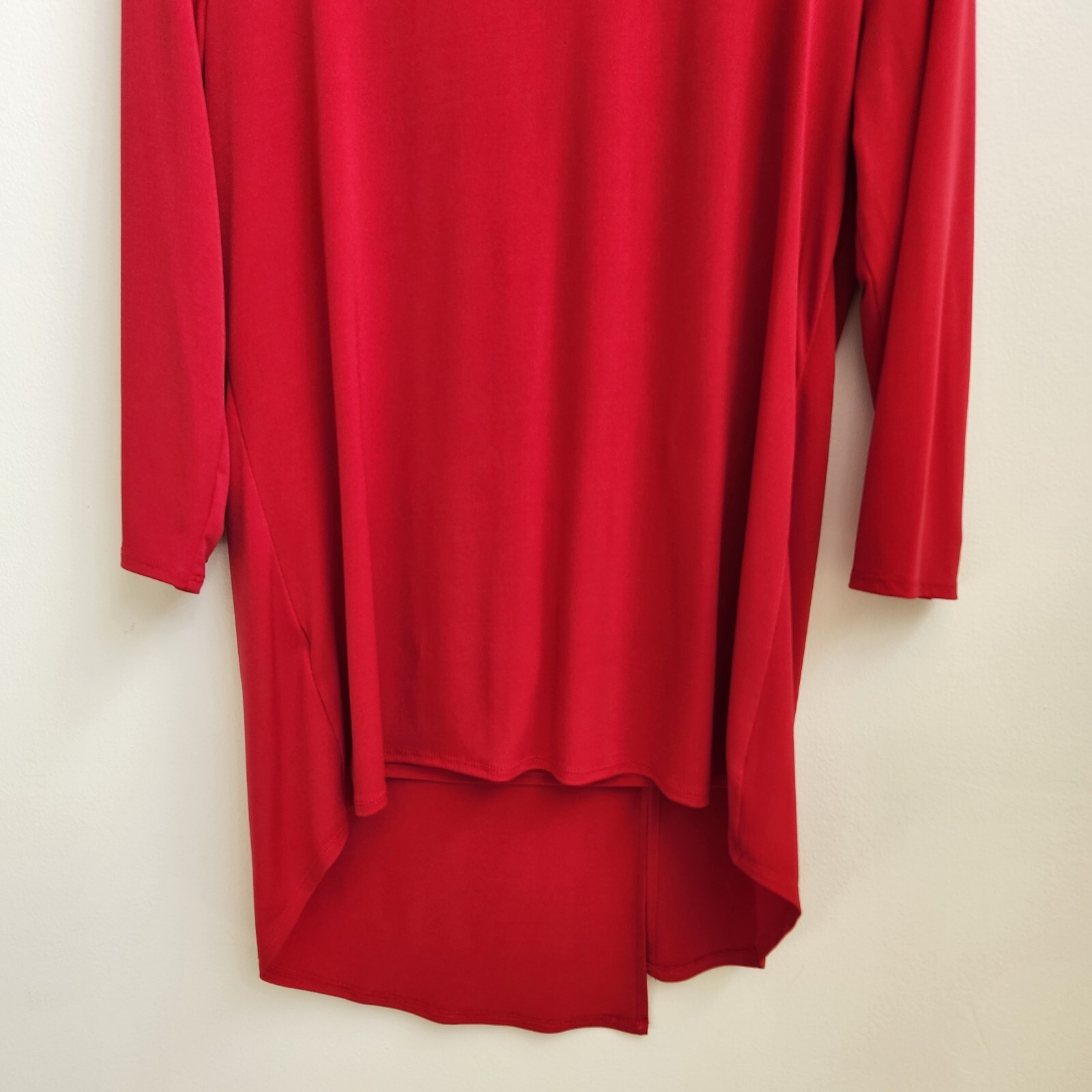 Chico’s Top Women’s 1 Red Zip Design Tunic Classic Holiday Lagenlook Minimalist