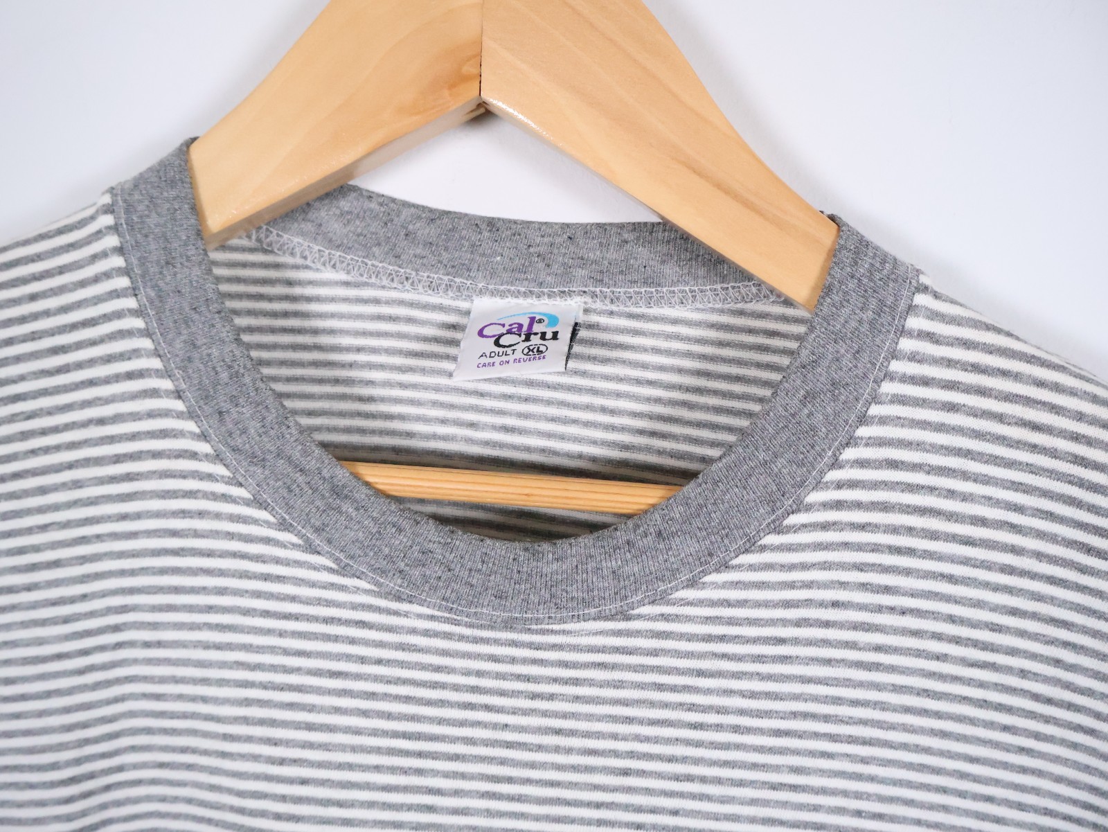 90s Ringer T-Shirt Men’s XL Gray Striped Single Stitch Hilton Head Island Surf