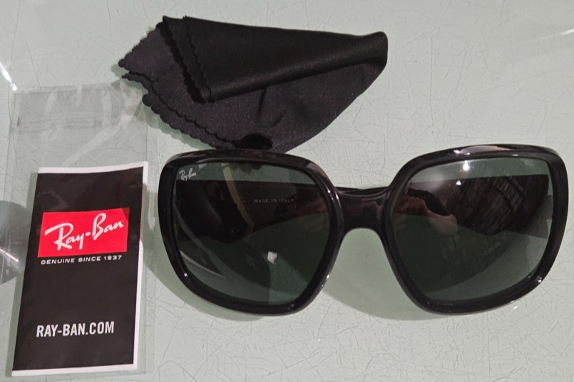 genuine RAY BAN RAY-BAN RB 4347 601/71 POWDERHORN BLACK SUNGLASSES with case