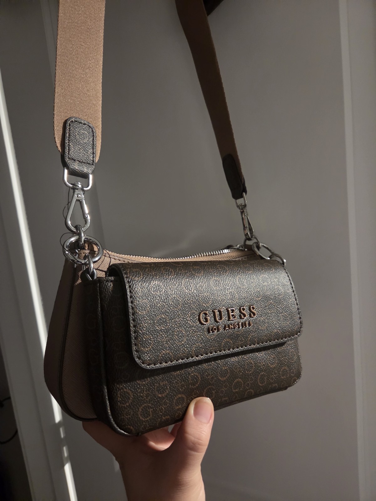 GUESS Brown Logo Monogram Crossbody Bag Beige Strap Pouch Zip/Magnetic
