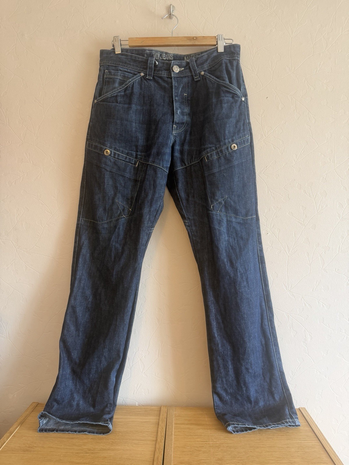 Voi Shearer Raw Y2K Back Pocket Print Button Fly Jeans W34 L34 (LB)