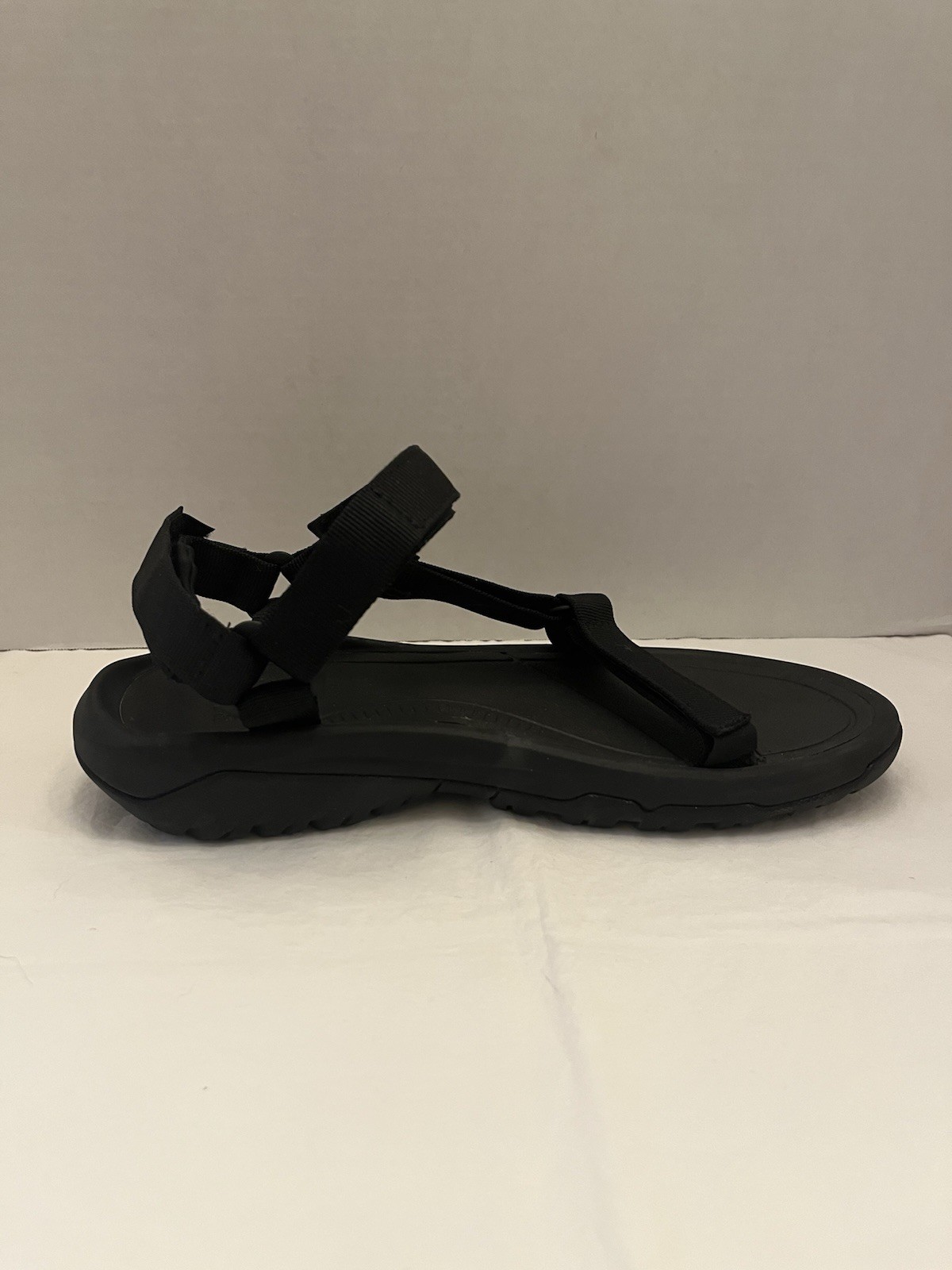 Teva Hurricane XLT2 Black Sandals Men’s 9 Women’s 11