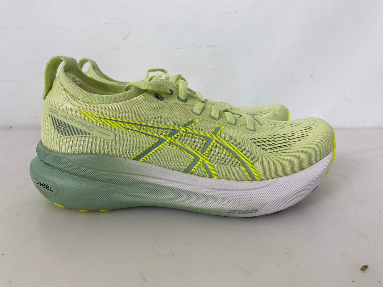 Asics Gel Kayano 31 Women’s Size 8