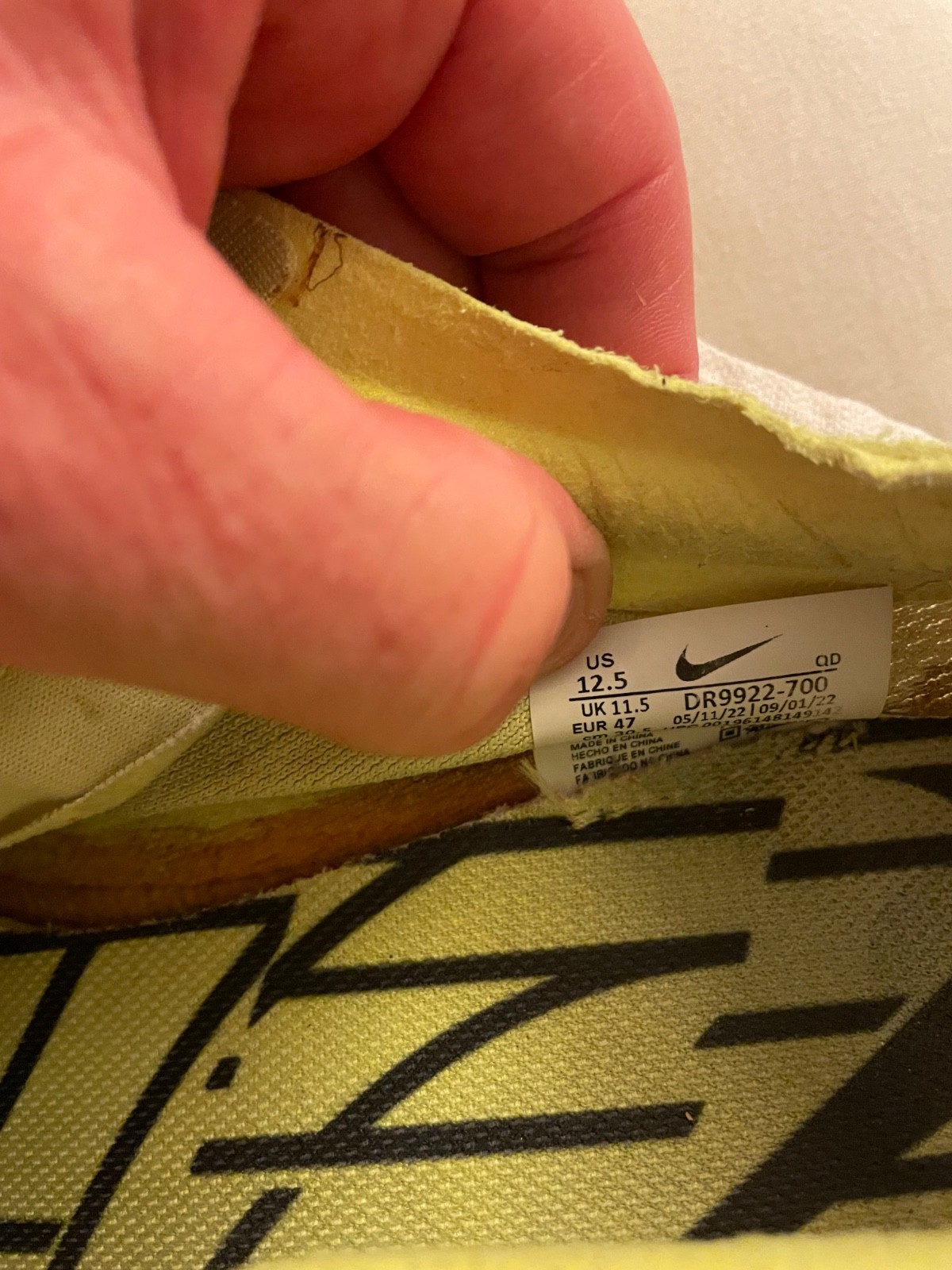 Size 12.5 – Nike ZoomX Dragonfly Volt Mint Foam