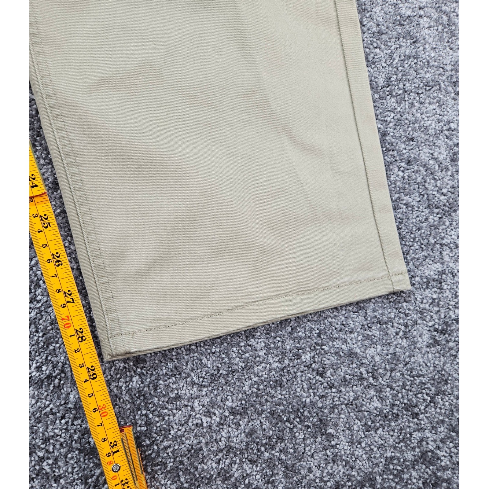 Levi’s 541 Athletic Taper Men’s 48×29 Khaki Solid All Seasons Tech Stretch NWT