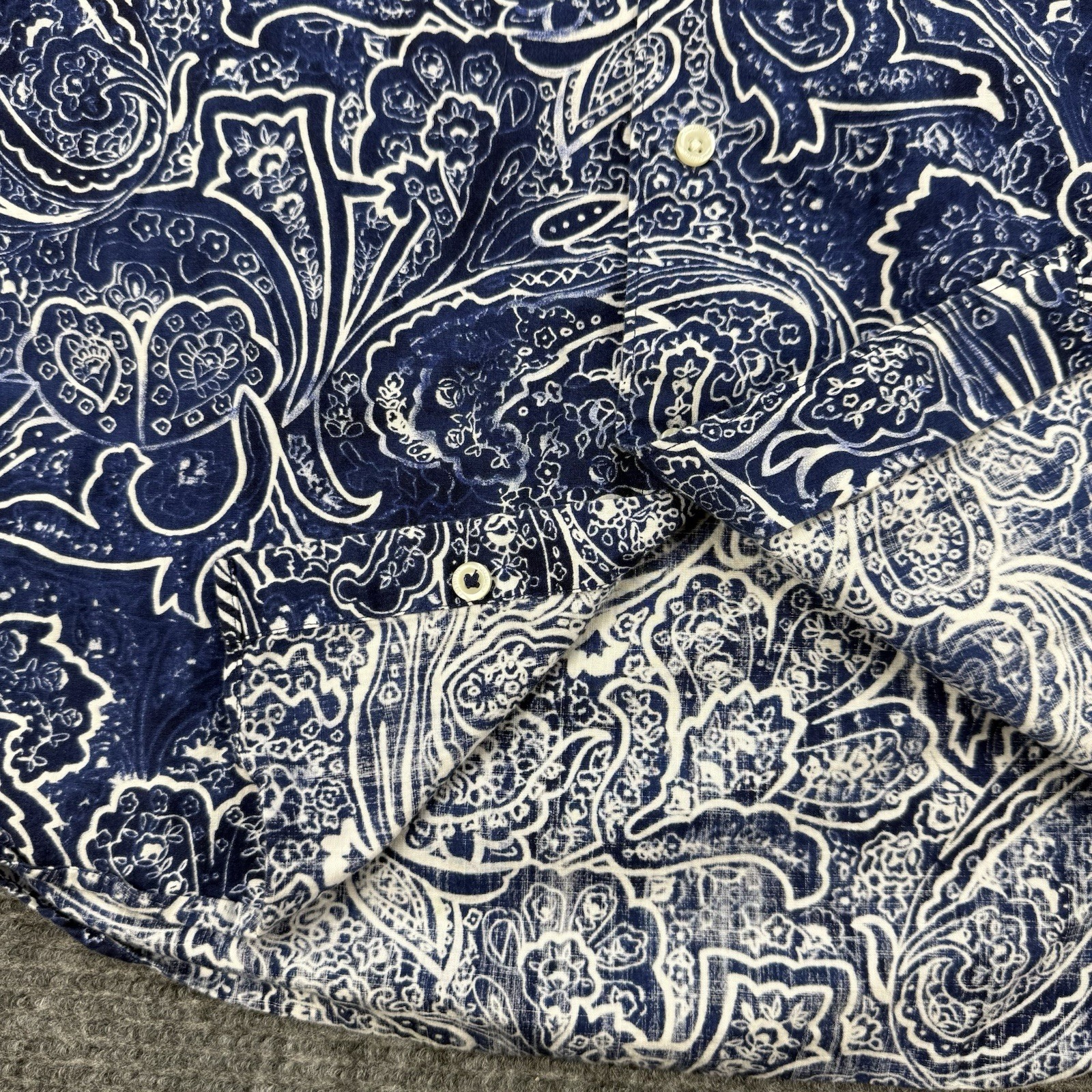 Cremieux Classics Mens Large Blue Paisley Short Sleeve Button Front 100% Cotton