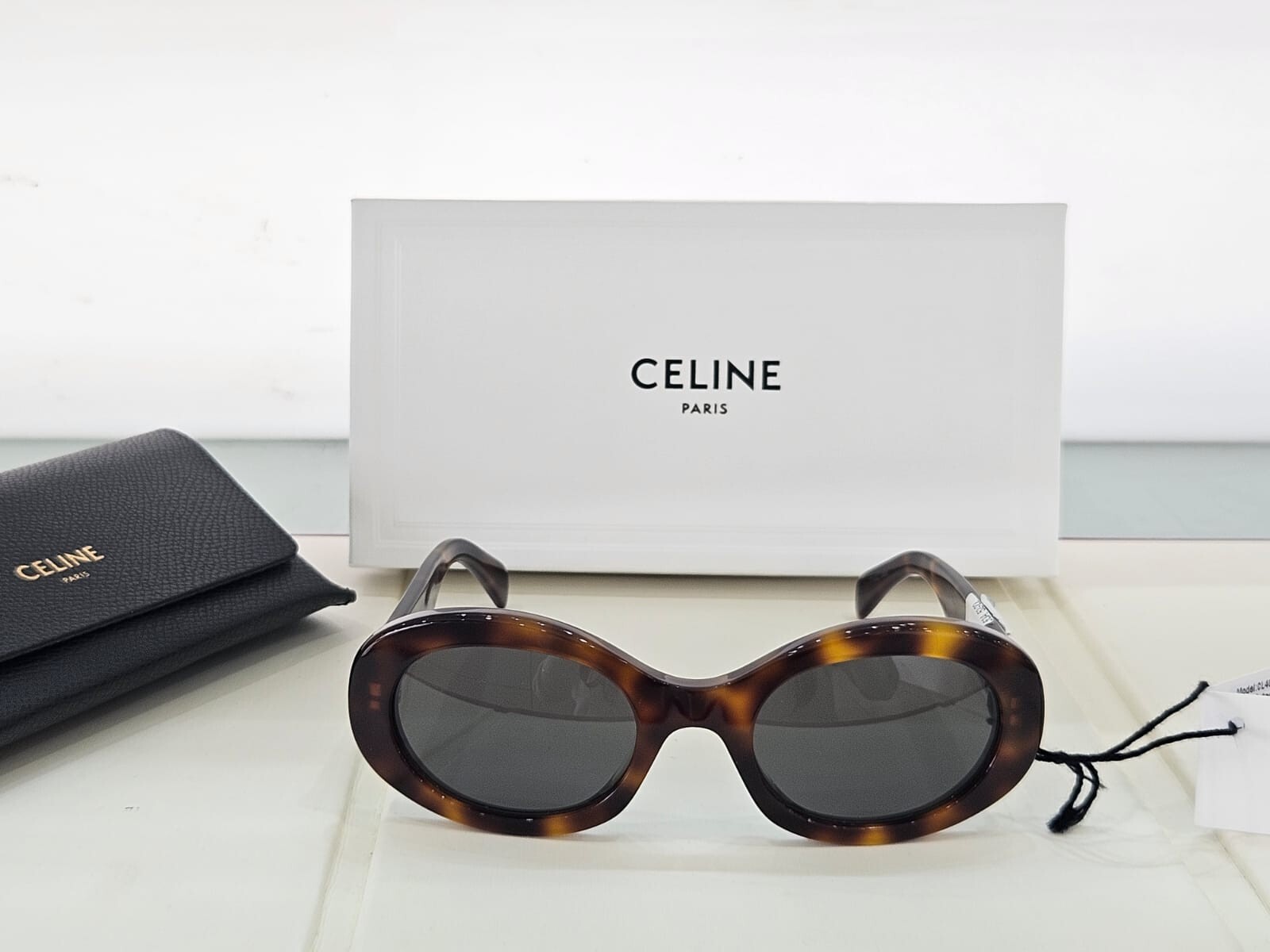 DEEP SALE!! CELINE CL40194U Size: 52-22-145