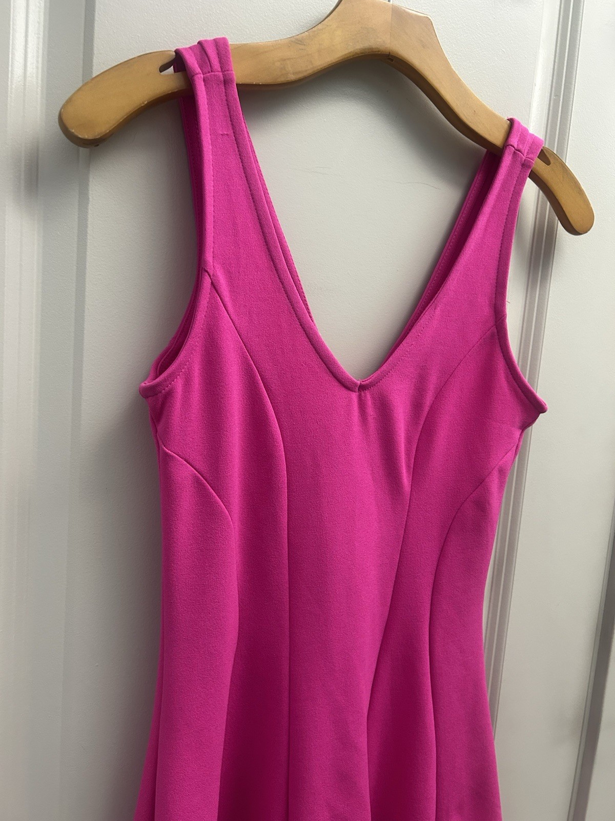 Iris Pink Solid V-Neck Sleeveless Fit & Flare Short Knit Dress Size S