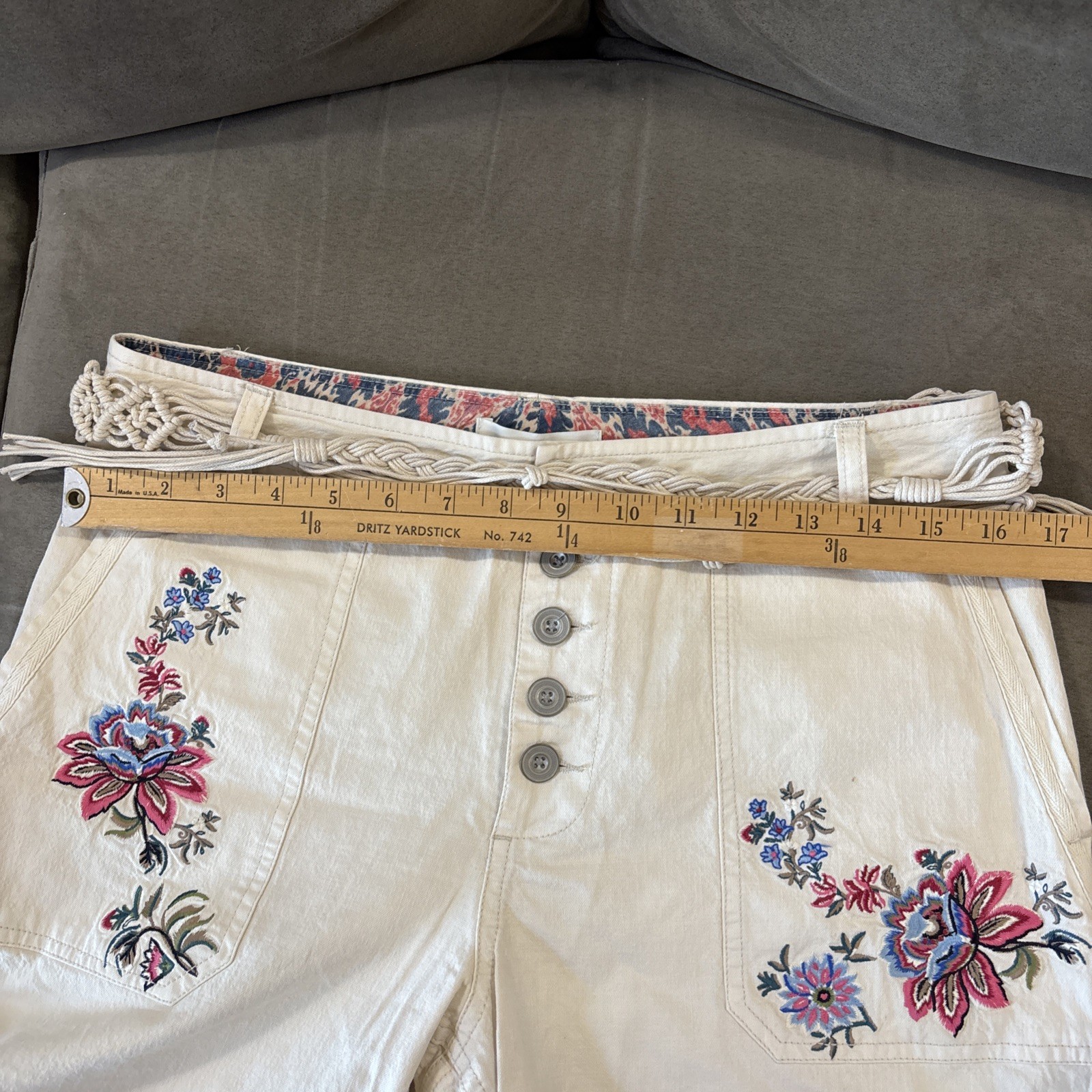 Sundance Embroidered Shorts 6 Boho Button Fly Wildflowers Braid Belt $98 NWT