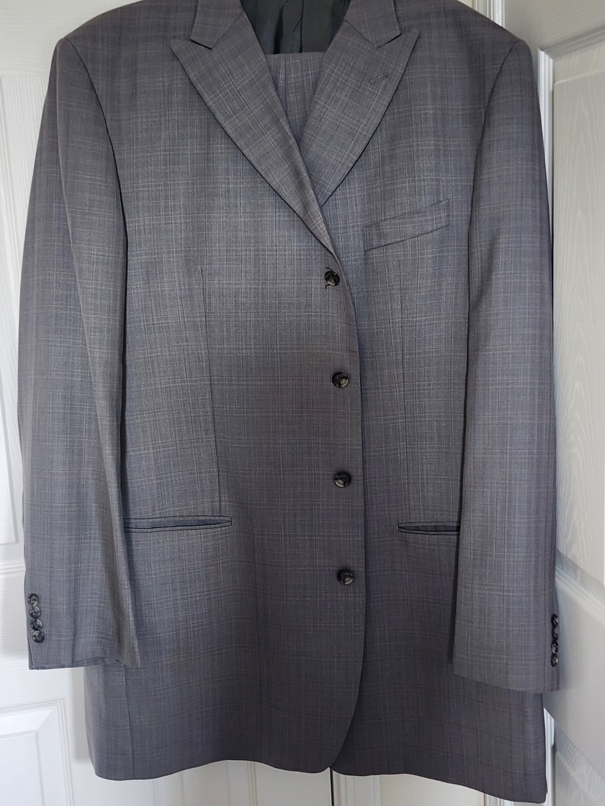 Gray Plaid 2-Piece Suit Men’s Size 50XL Big & Tall Single-Breasted 4-Button